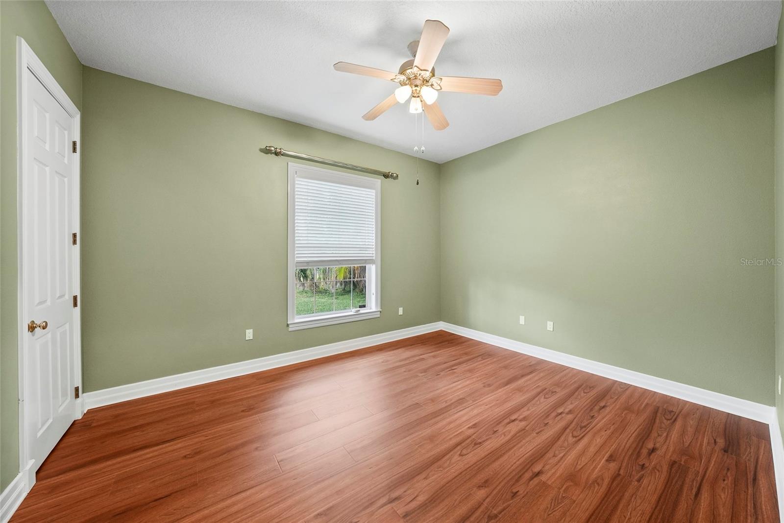 18823 WIMBLEDON CIR — photo 24