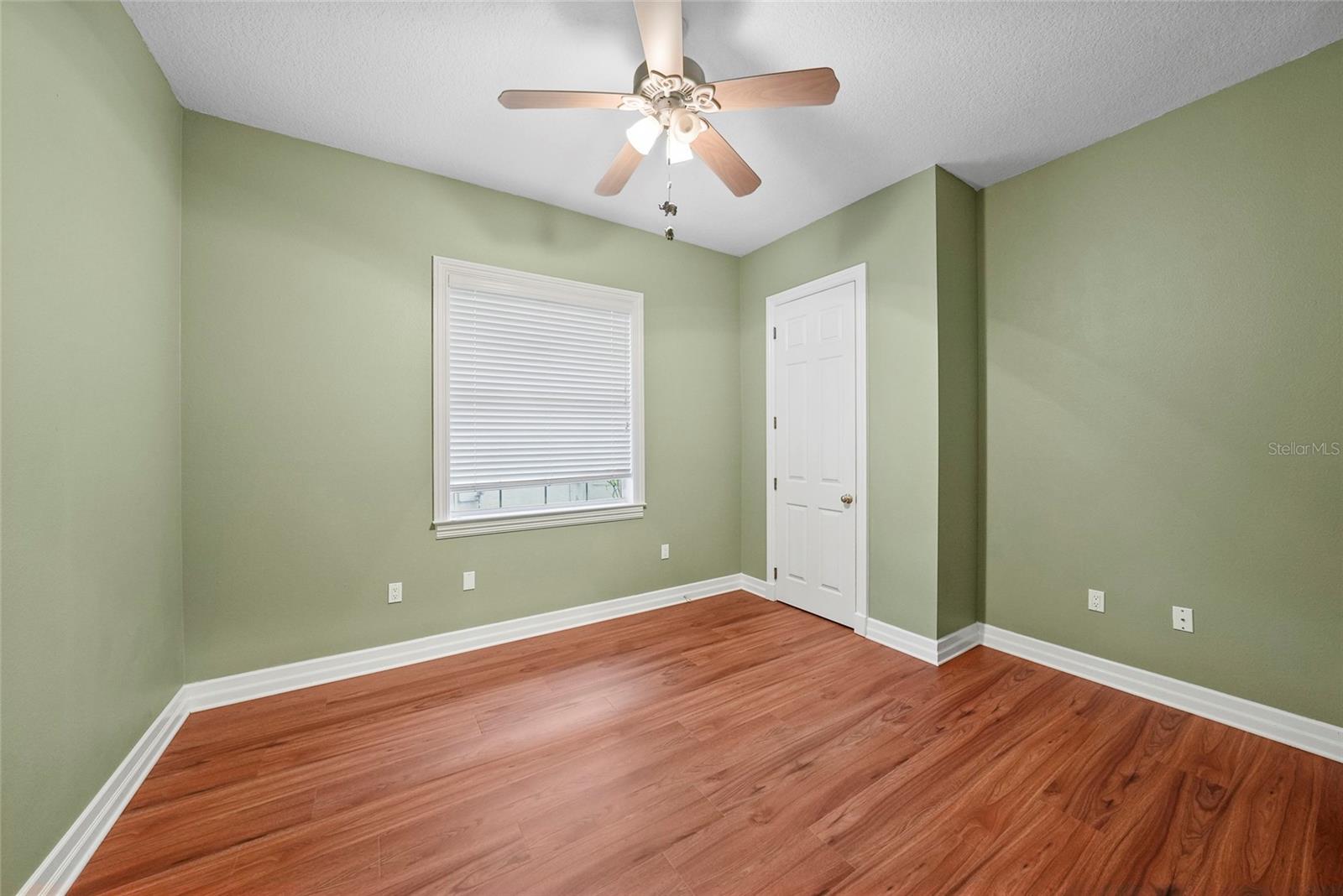 18823 WIMBLEDON CIR — photo 23