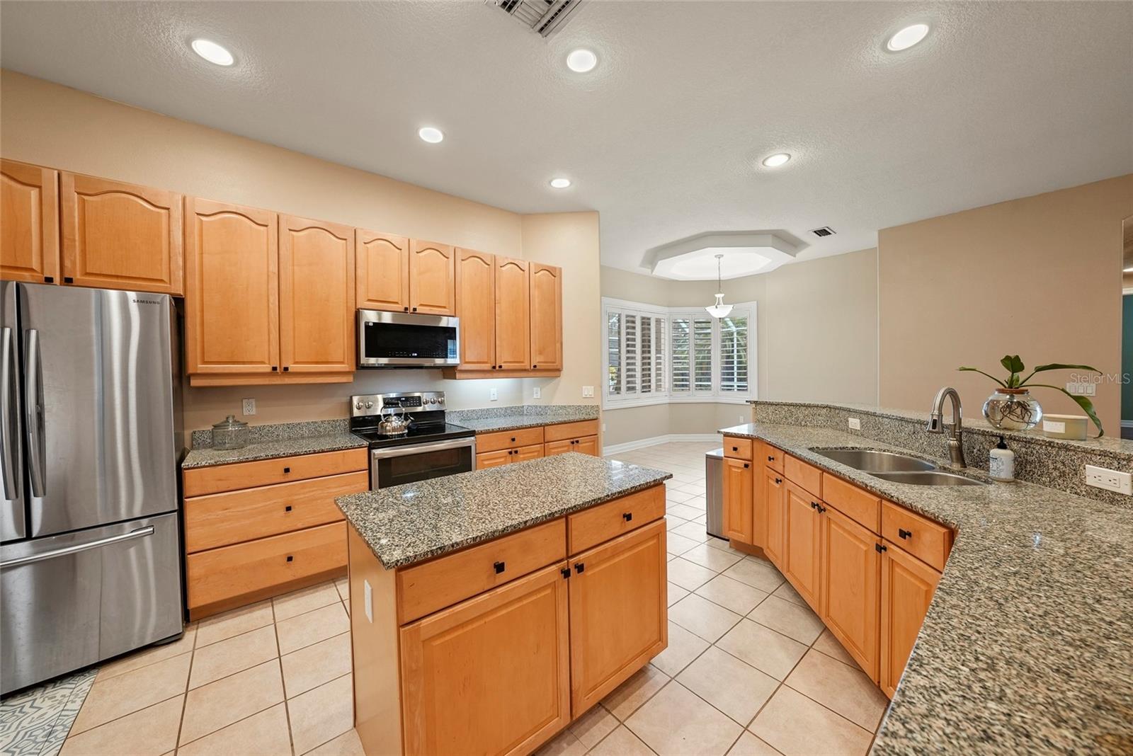 18823 WIMBLEDON CIR — photo 14
