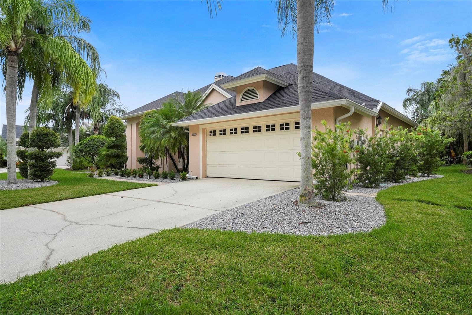 18823 WIMBLEDON CIR — photo 6