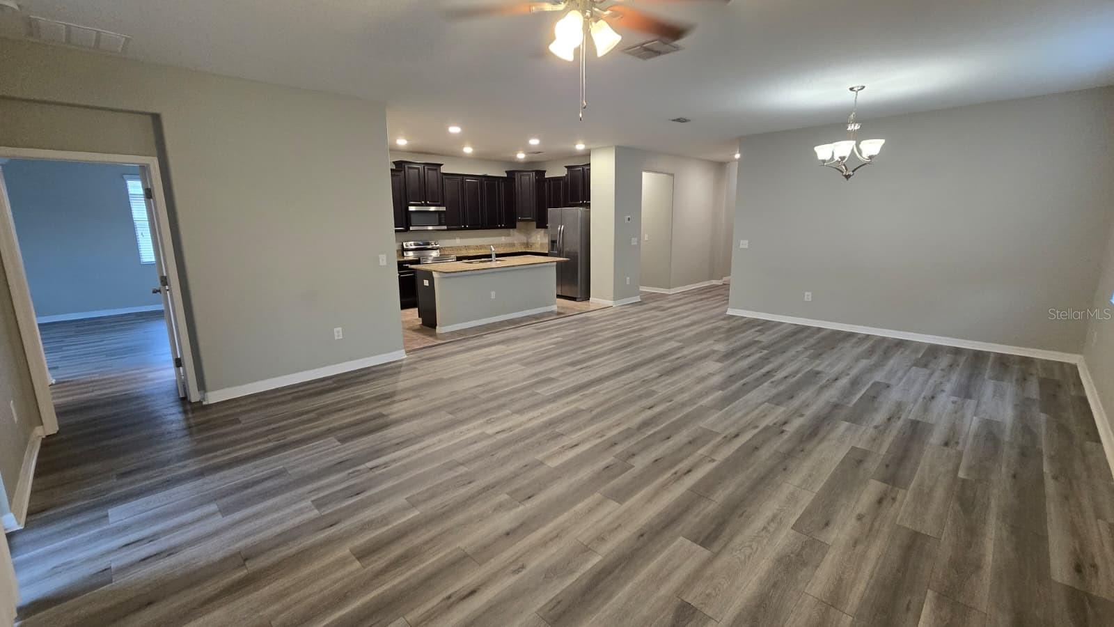 13211 ROYAL PINES AVE — photo 6