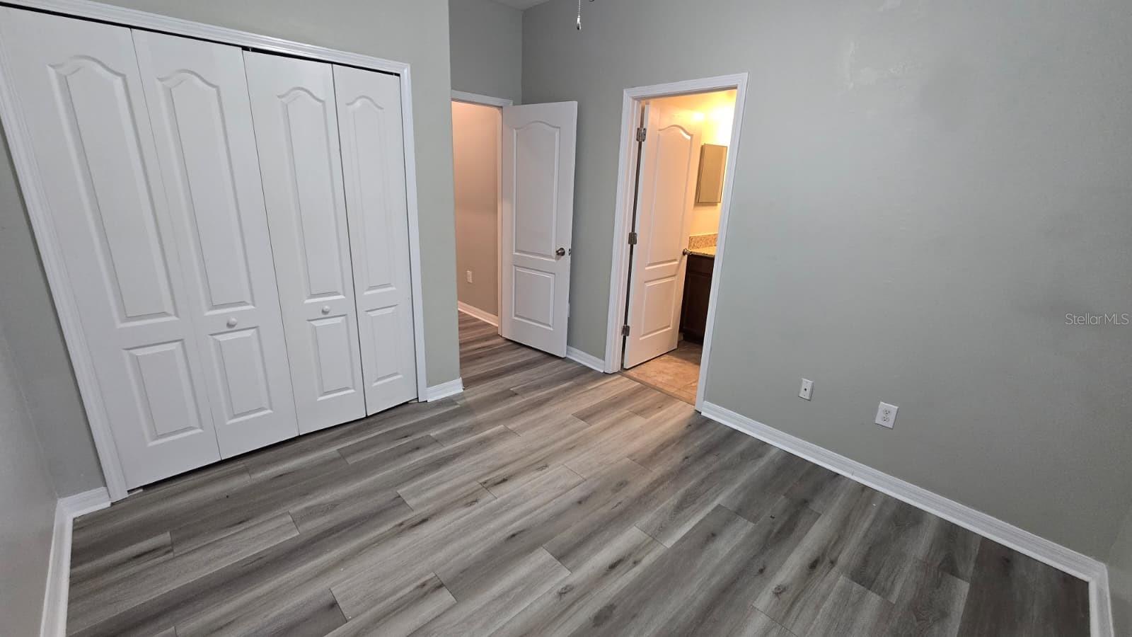 13211 ROYAL PINES AVE — photo 12