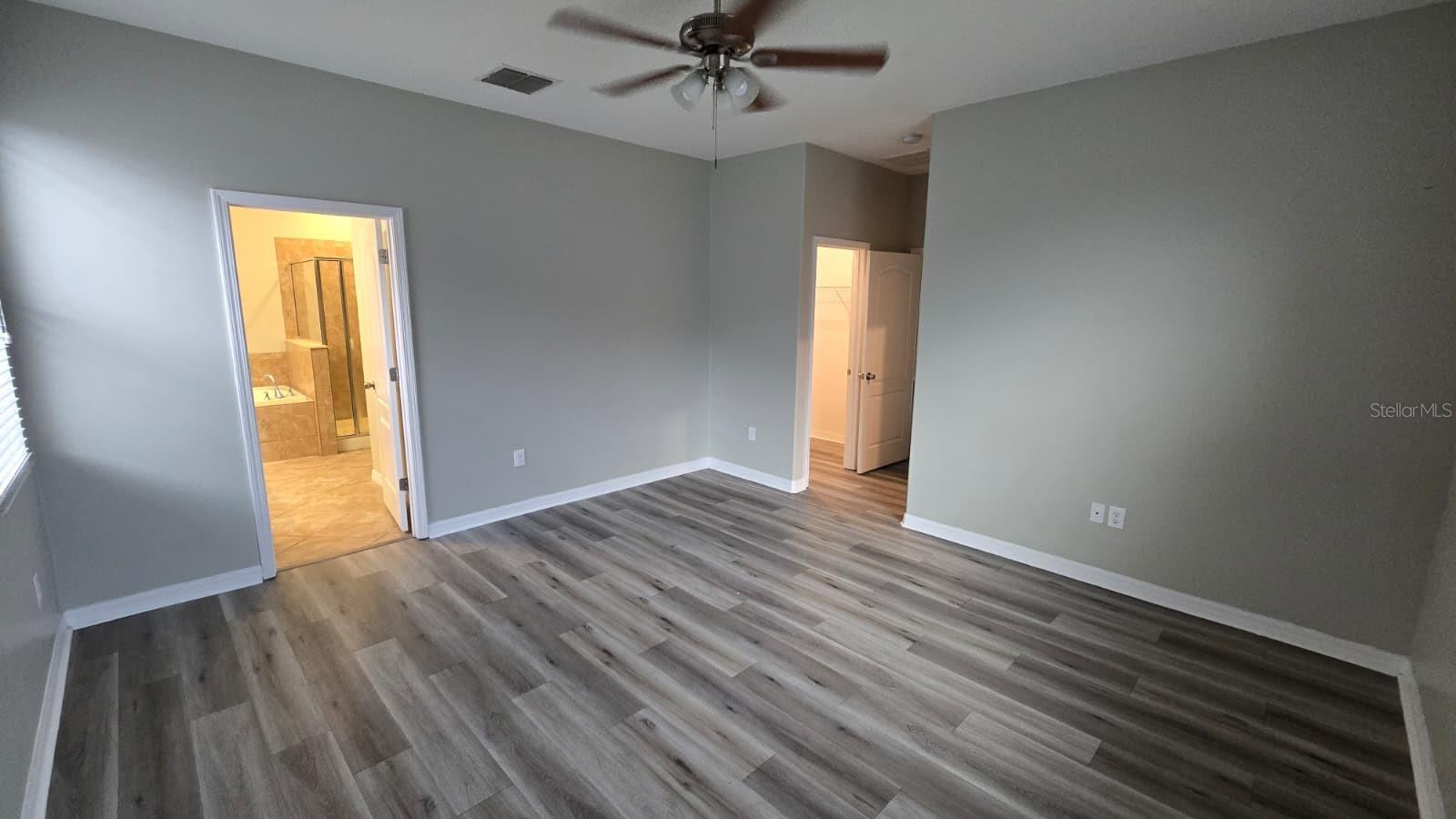 13211 ROYAL PINES AVE — photo 10