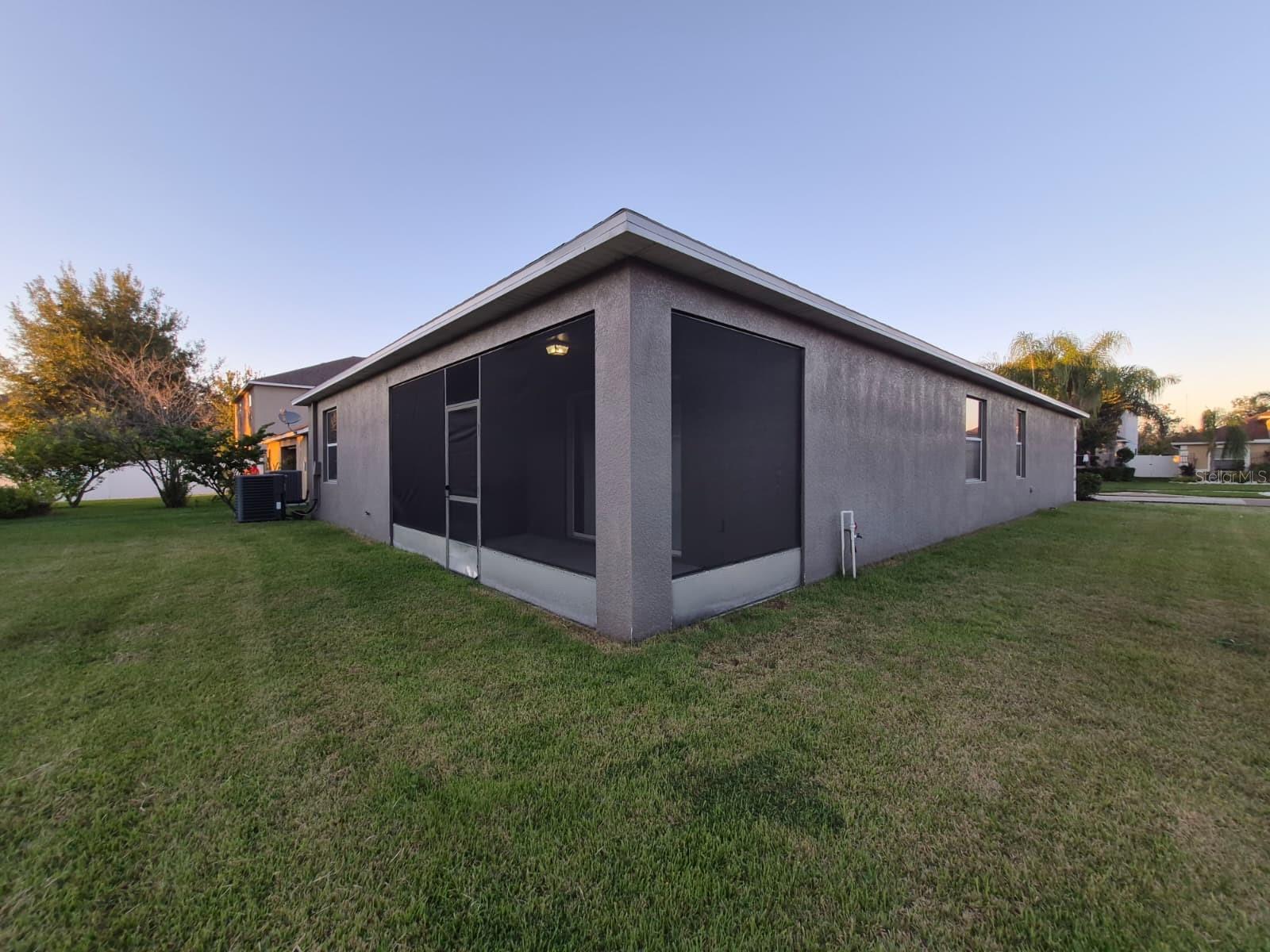13211 ROYAL PINES AVE — photo 3