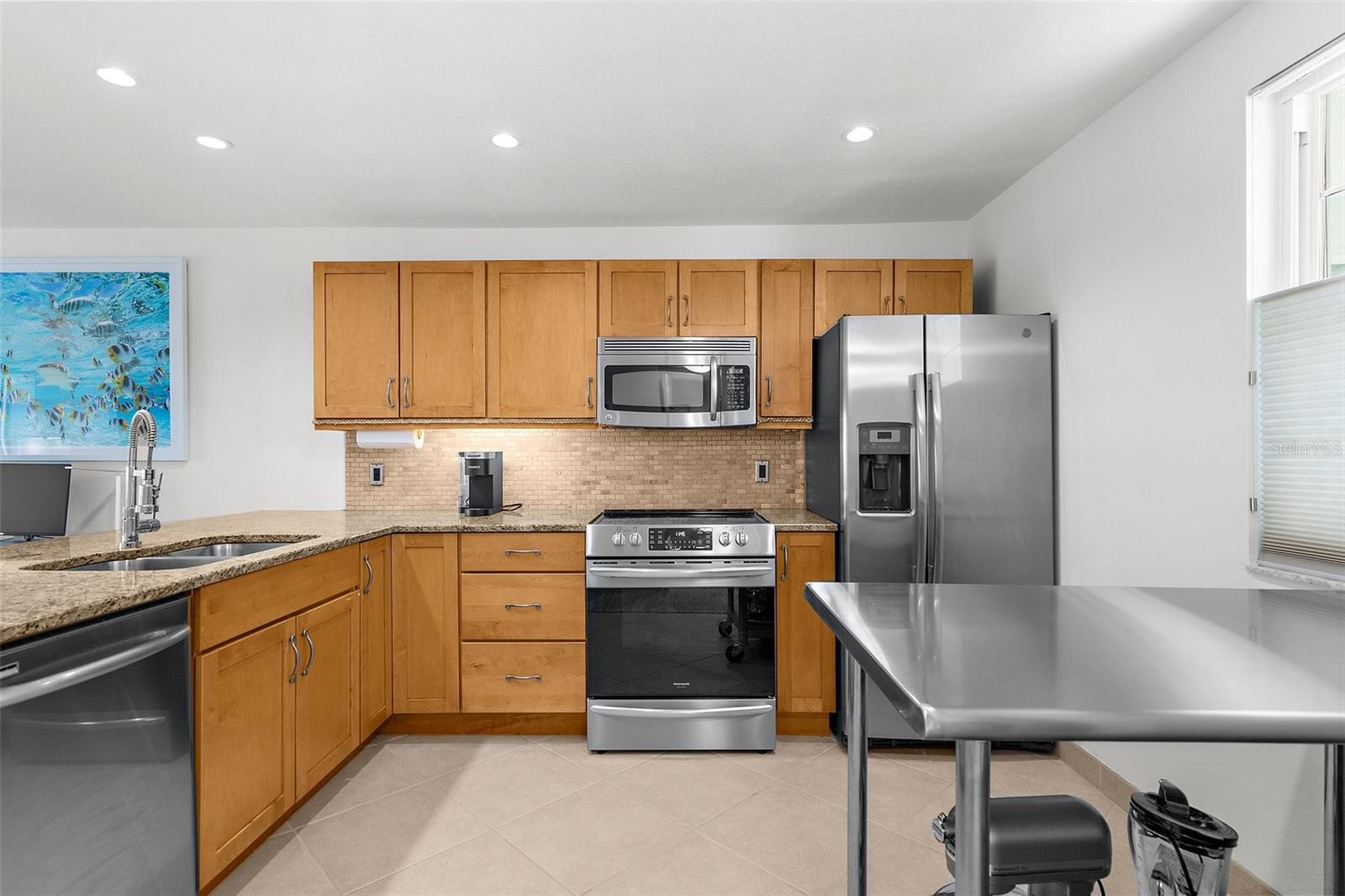 600 SUTTON PL #101B — photo 10