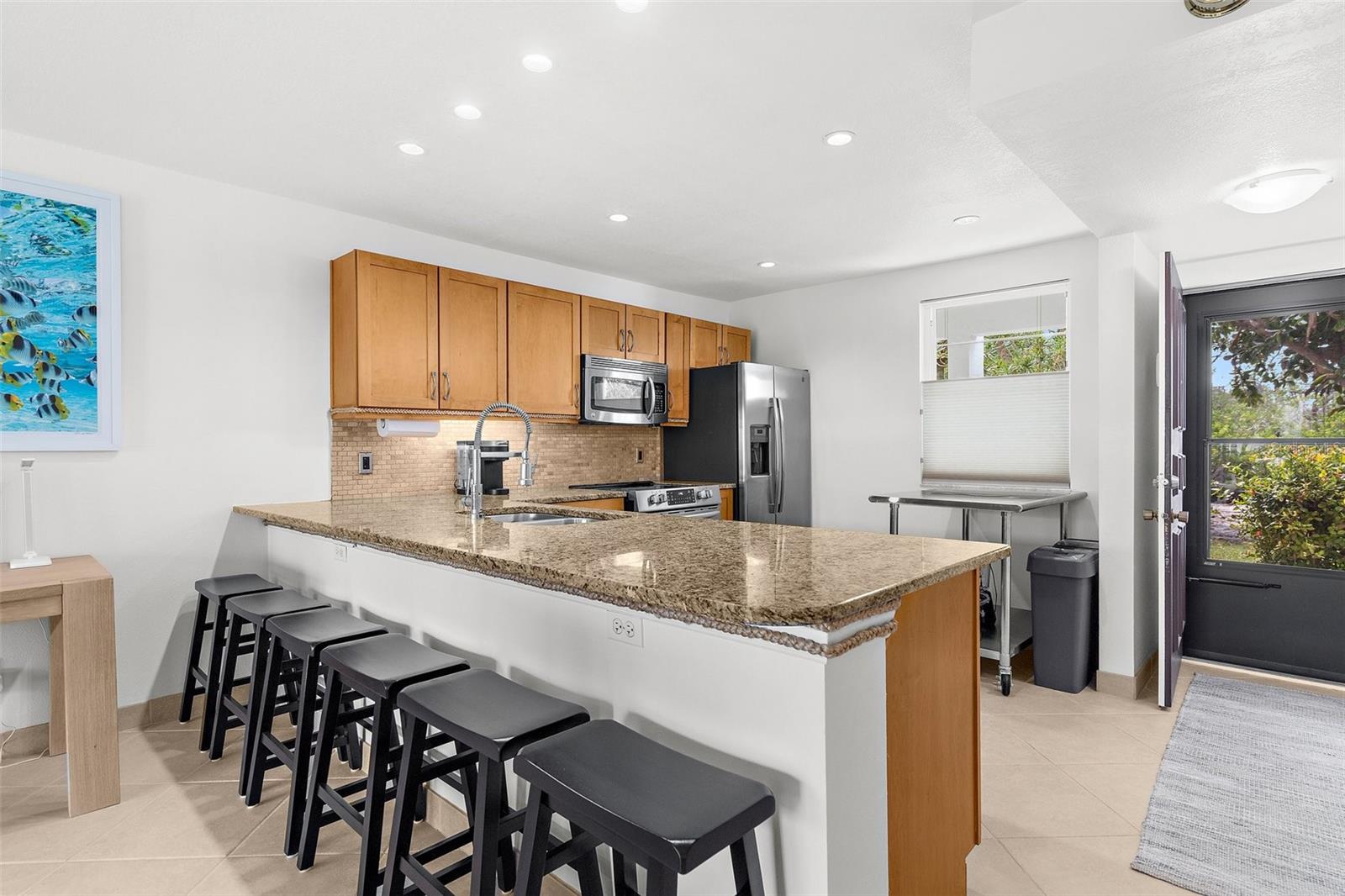600 SUTTON PL #101B — photo 11