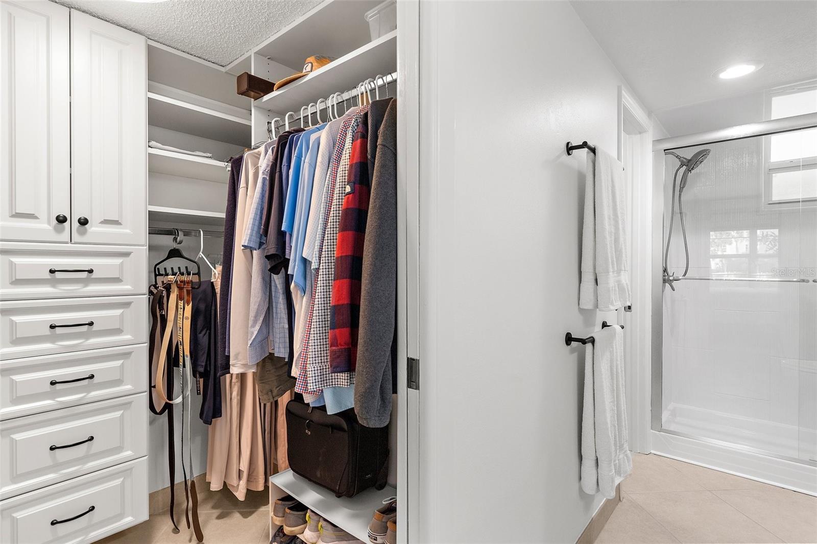 600 SUTTON PL #101B — photo 17