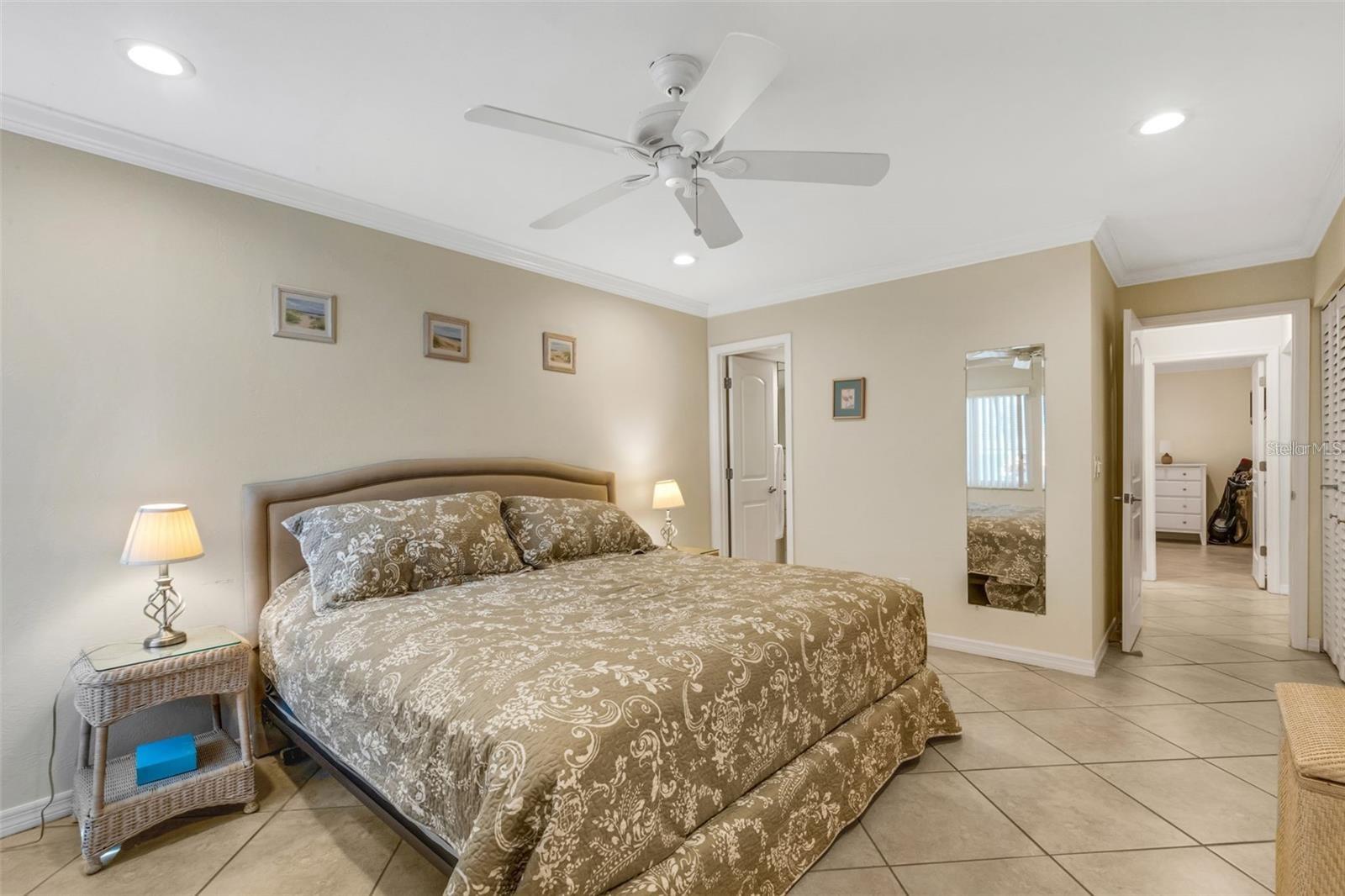 5661 MIDNIGHT PASS RD #401 — photo 17