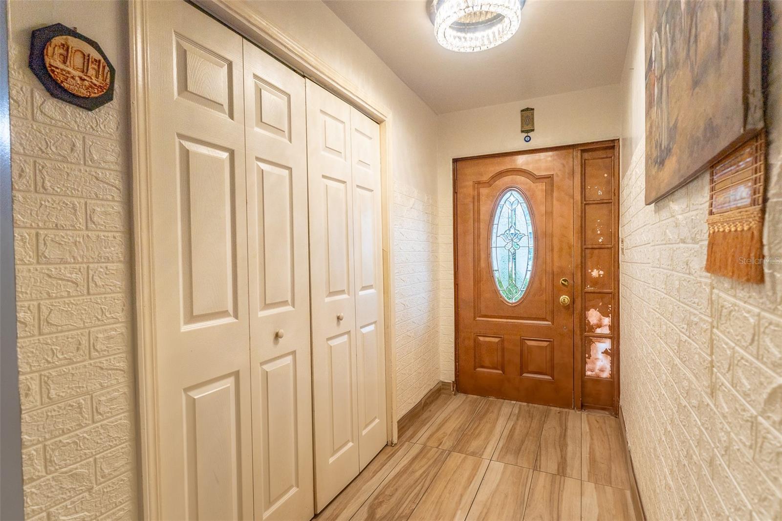 702 COULTER PL — photo 5