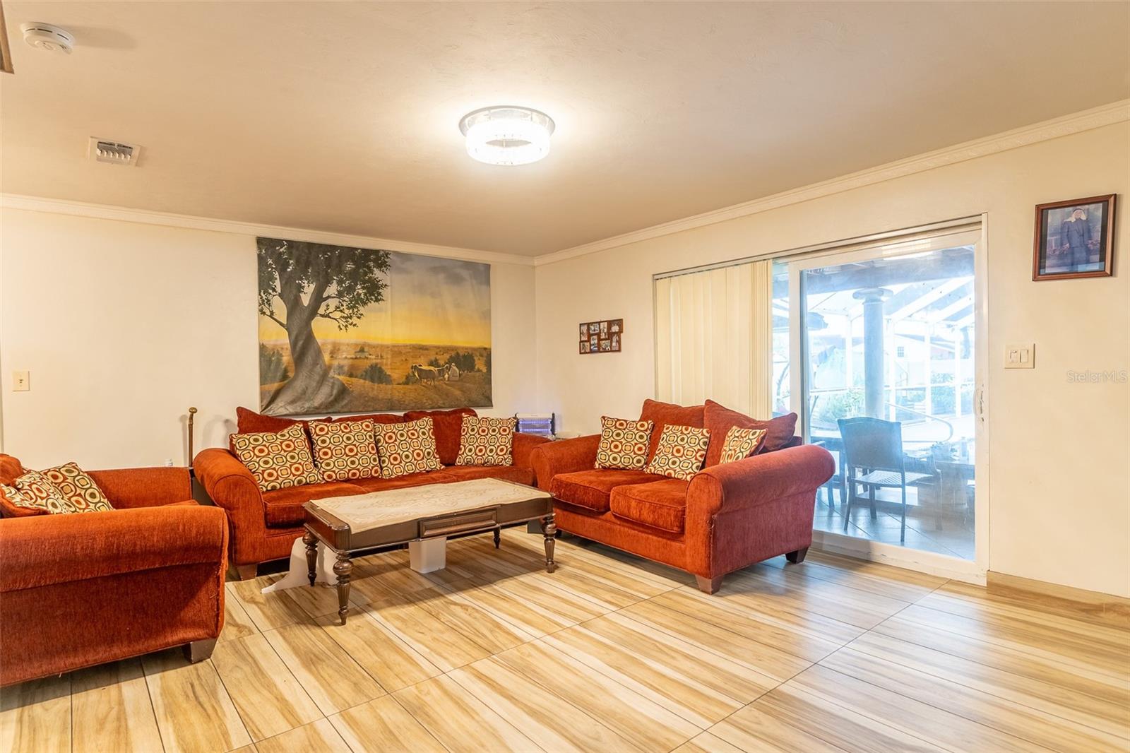 702 COULTER PL — photo 8