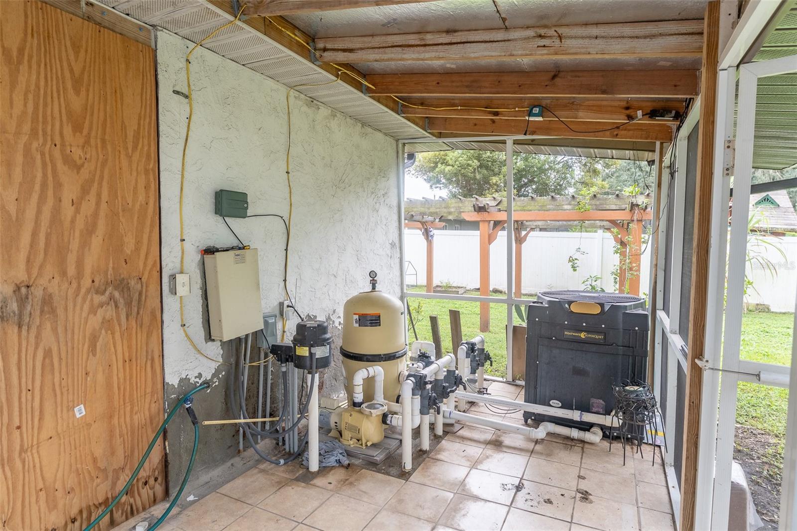 702 COULTER PL — photo 27