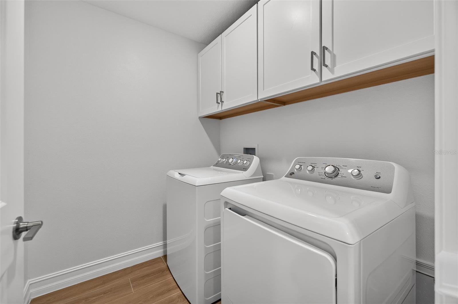 1445 WEST CHESTNUT ST — photo 27