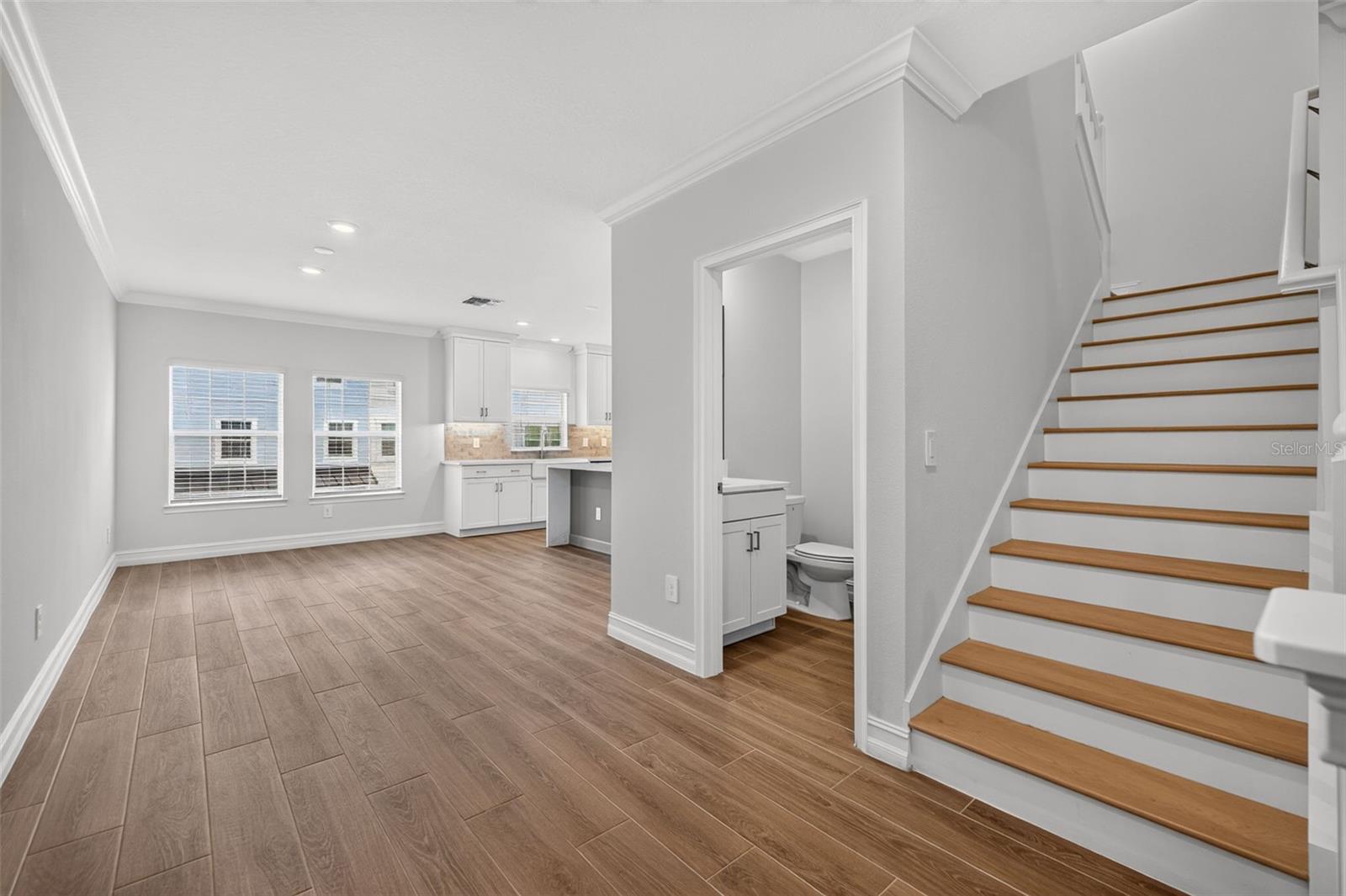 1445 WEST CHESTNUT ST — photo 6