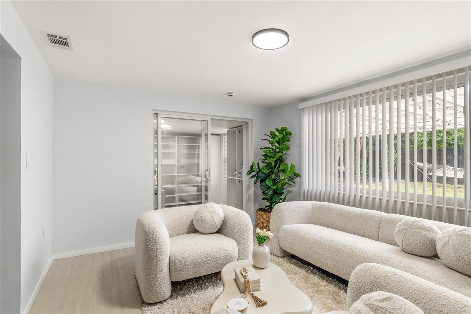1539 DARTMOUTH DR — photo 26