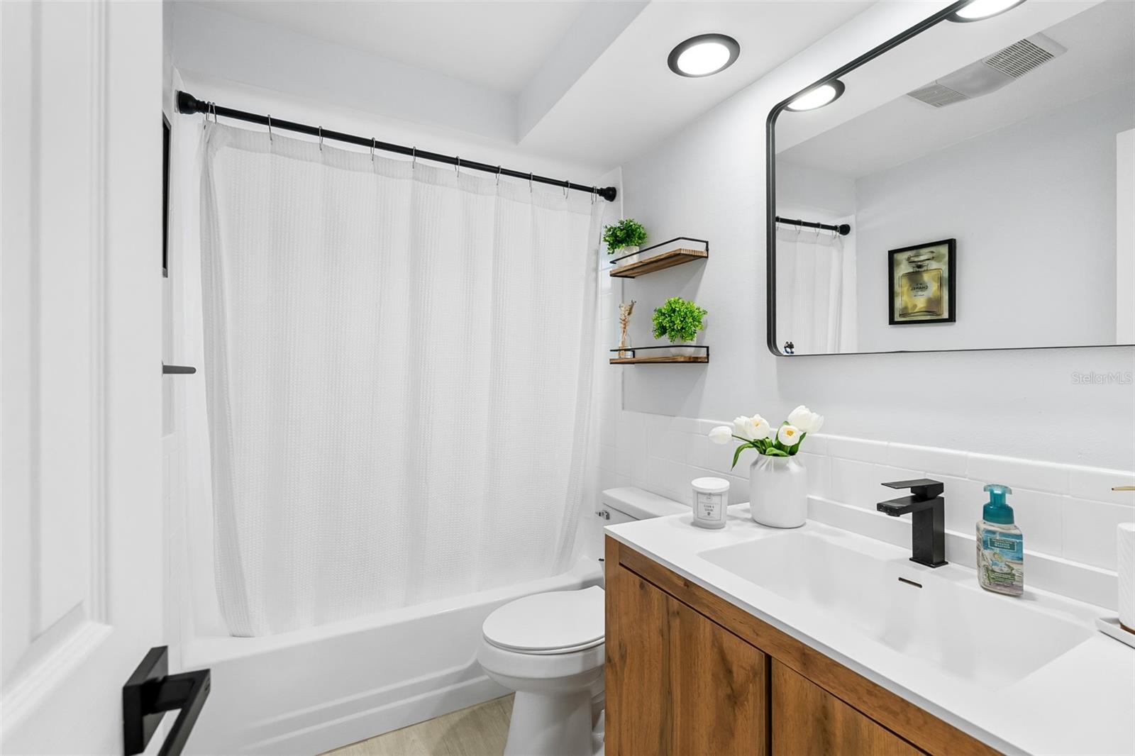 1539 DARTMOUTH DR — photo 31
