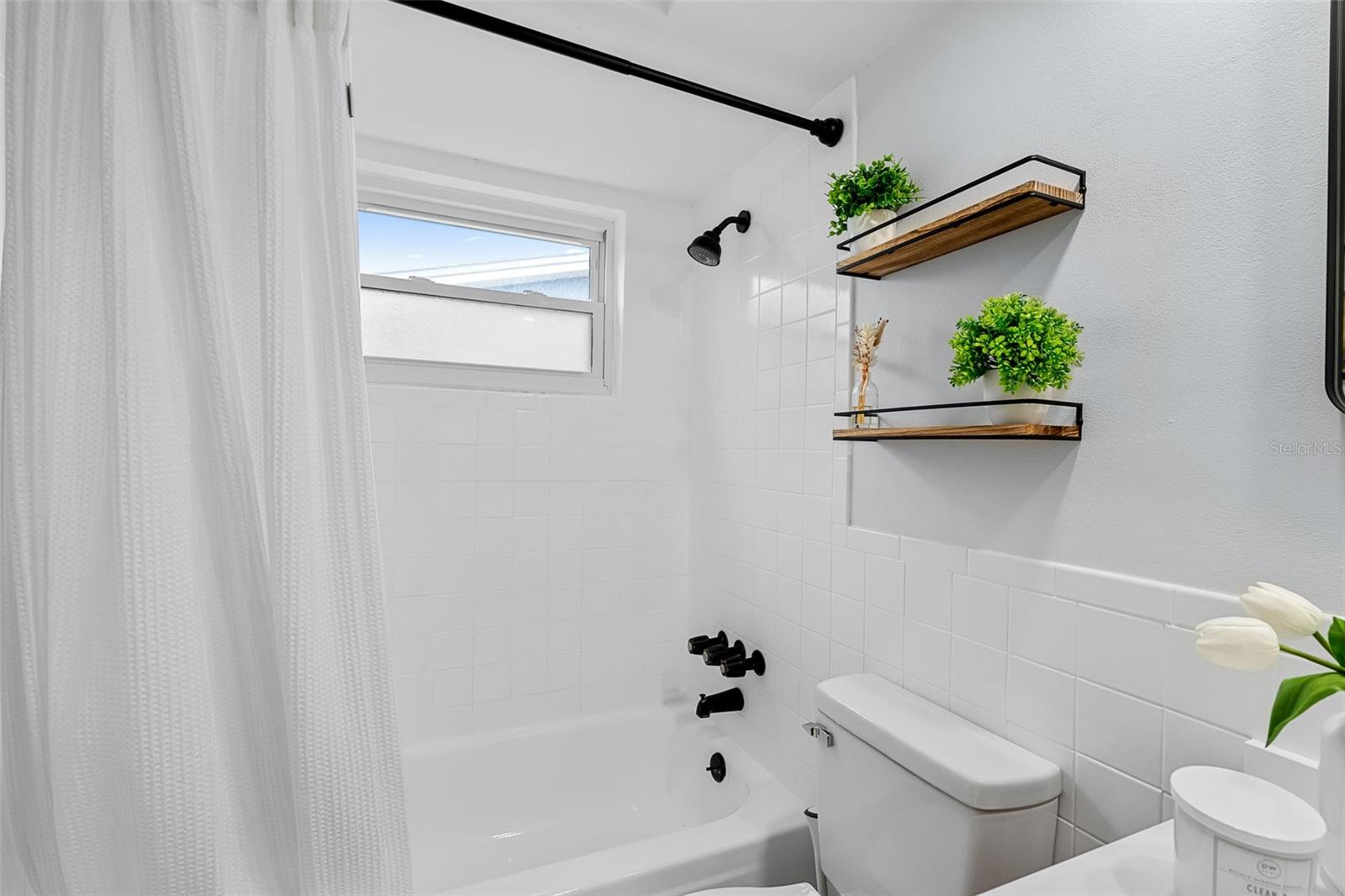1539 DARTMOUTH DR — photo 33