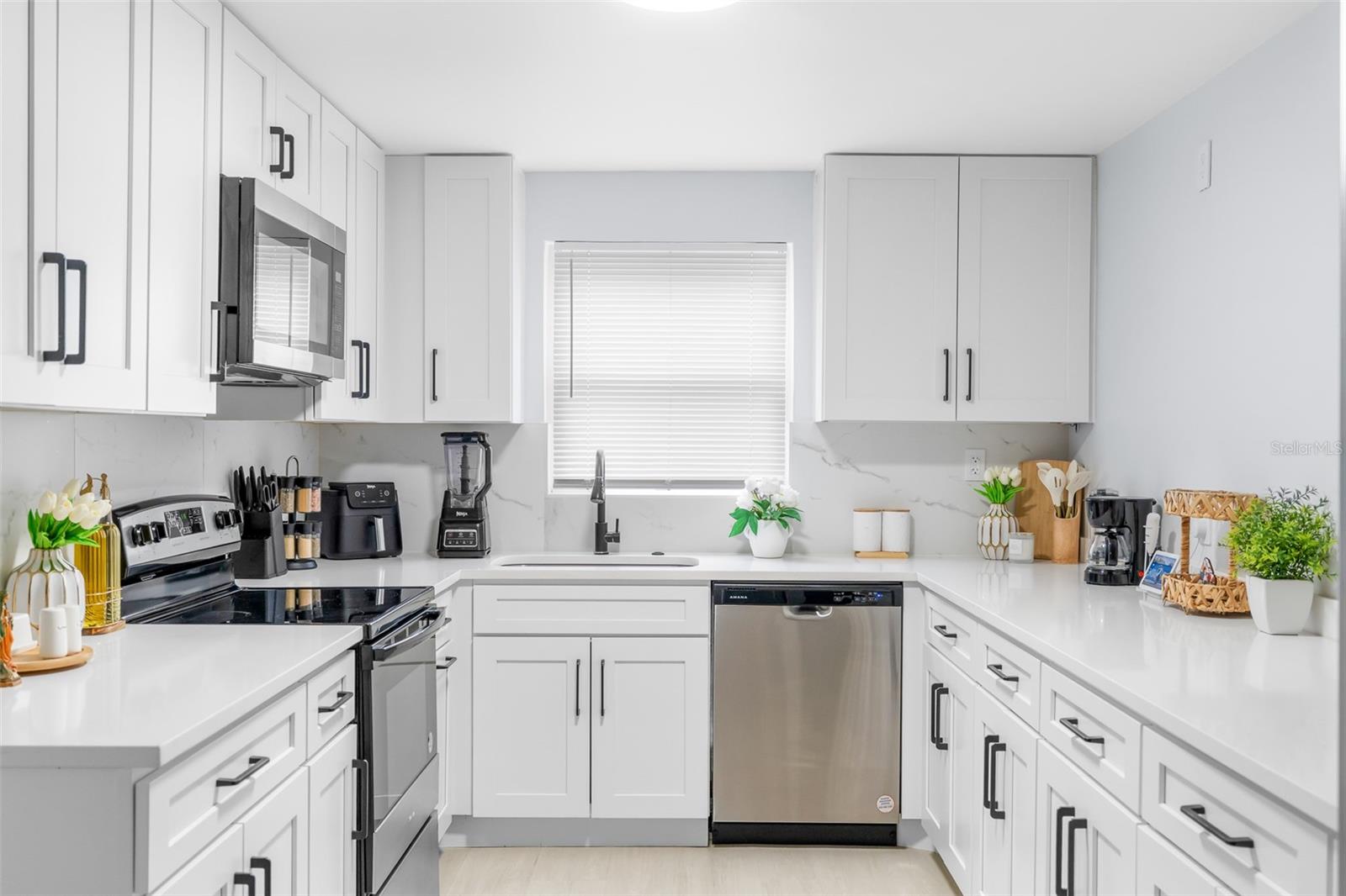 1539 DARTMOUTH DR — photo 19