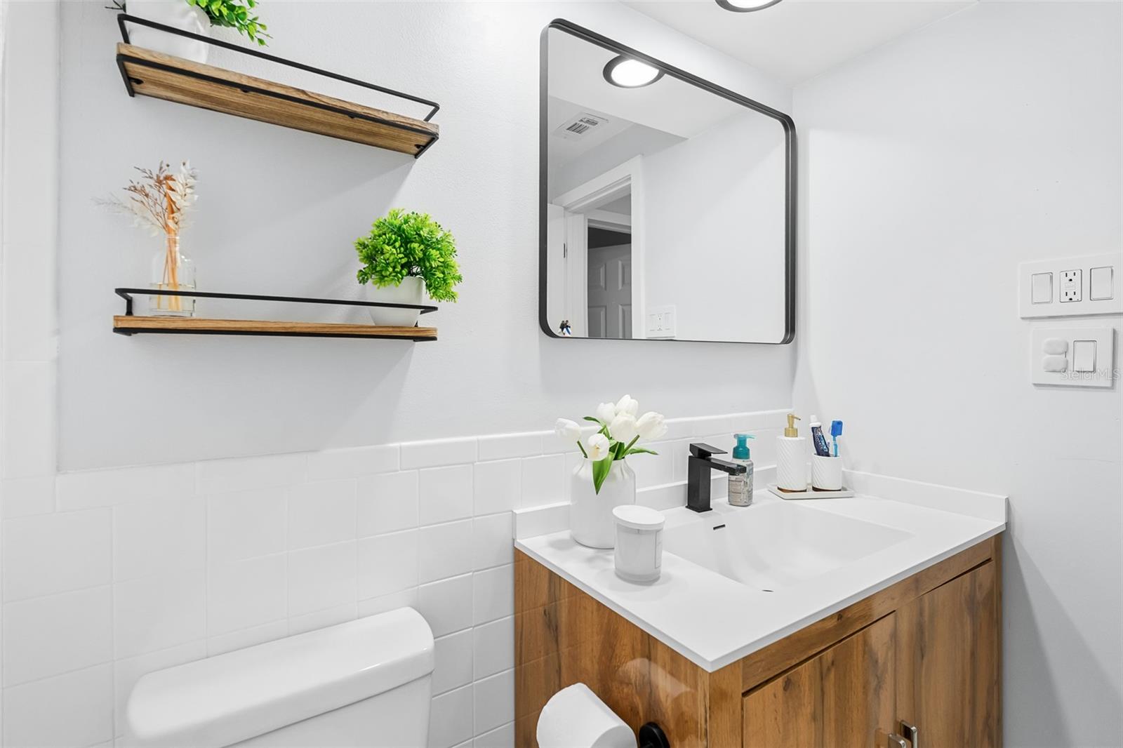 1539 DARTMOUTH DR — photo 32