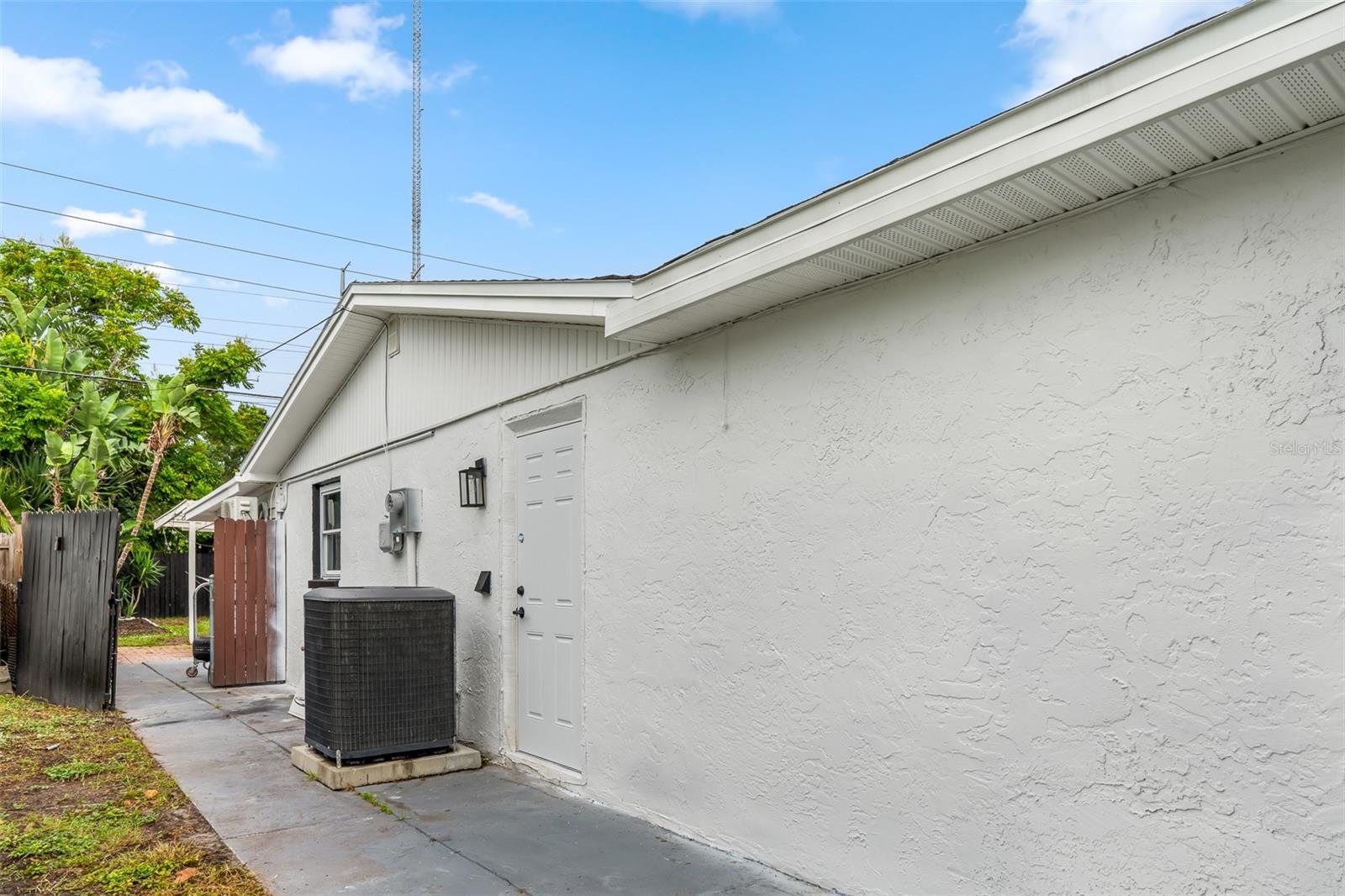 1539 DARTMOUTH DR — photo 5