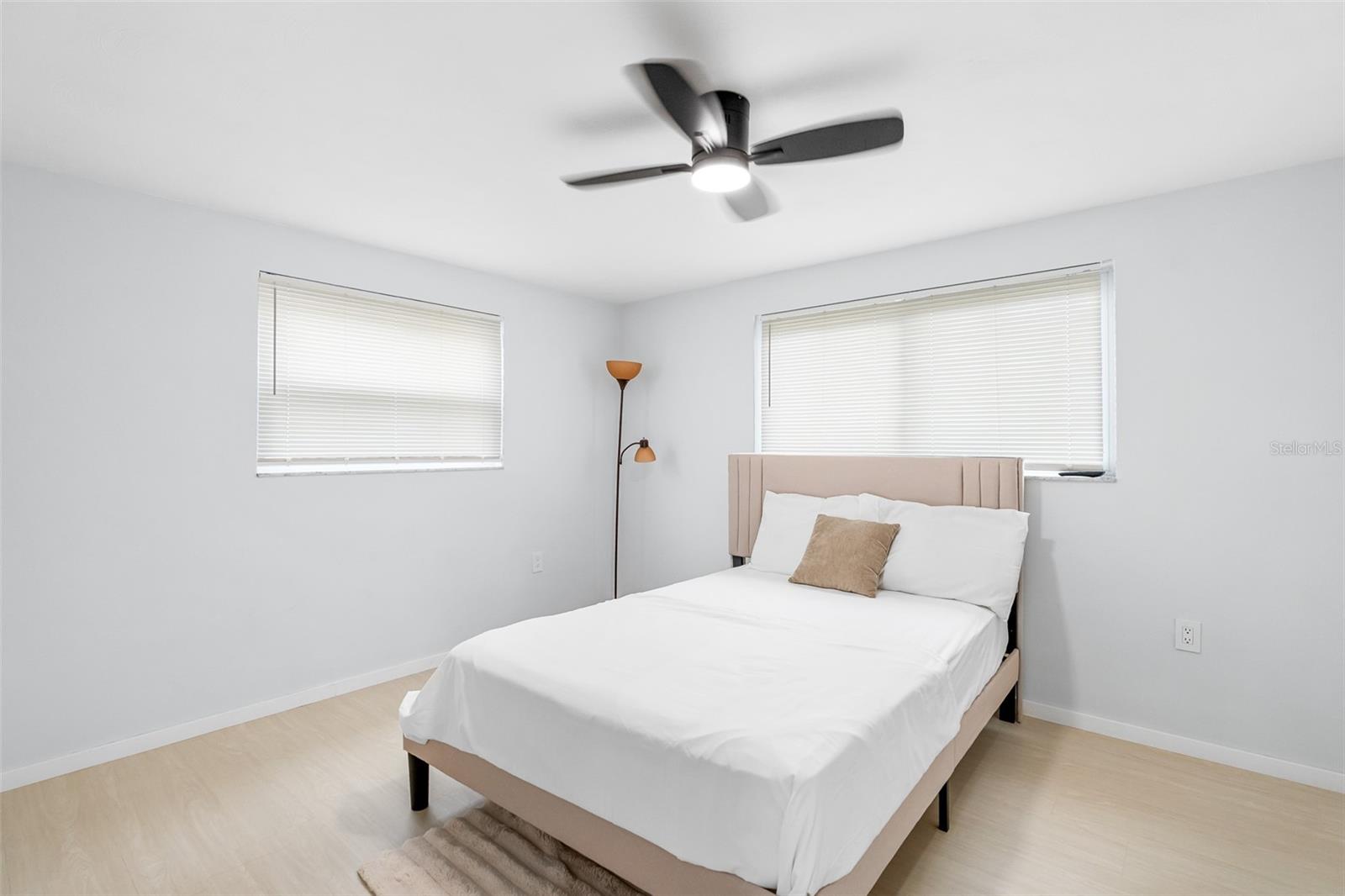 1539 DARTMOUTH DR — photo 34