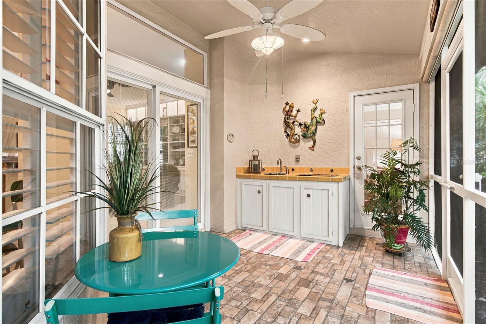 435 DATE PALM CT NE — photo 38