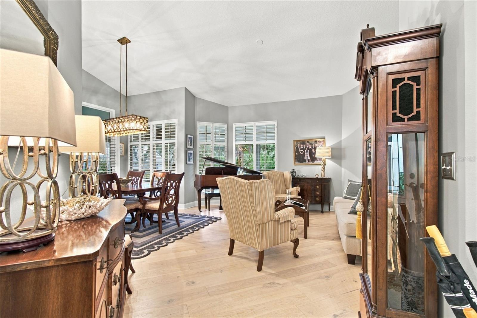 435 DATE PALM CT NE — photo 6