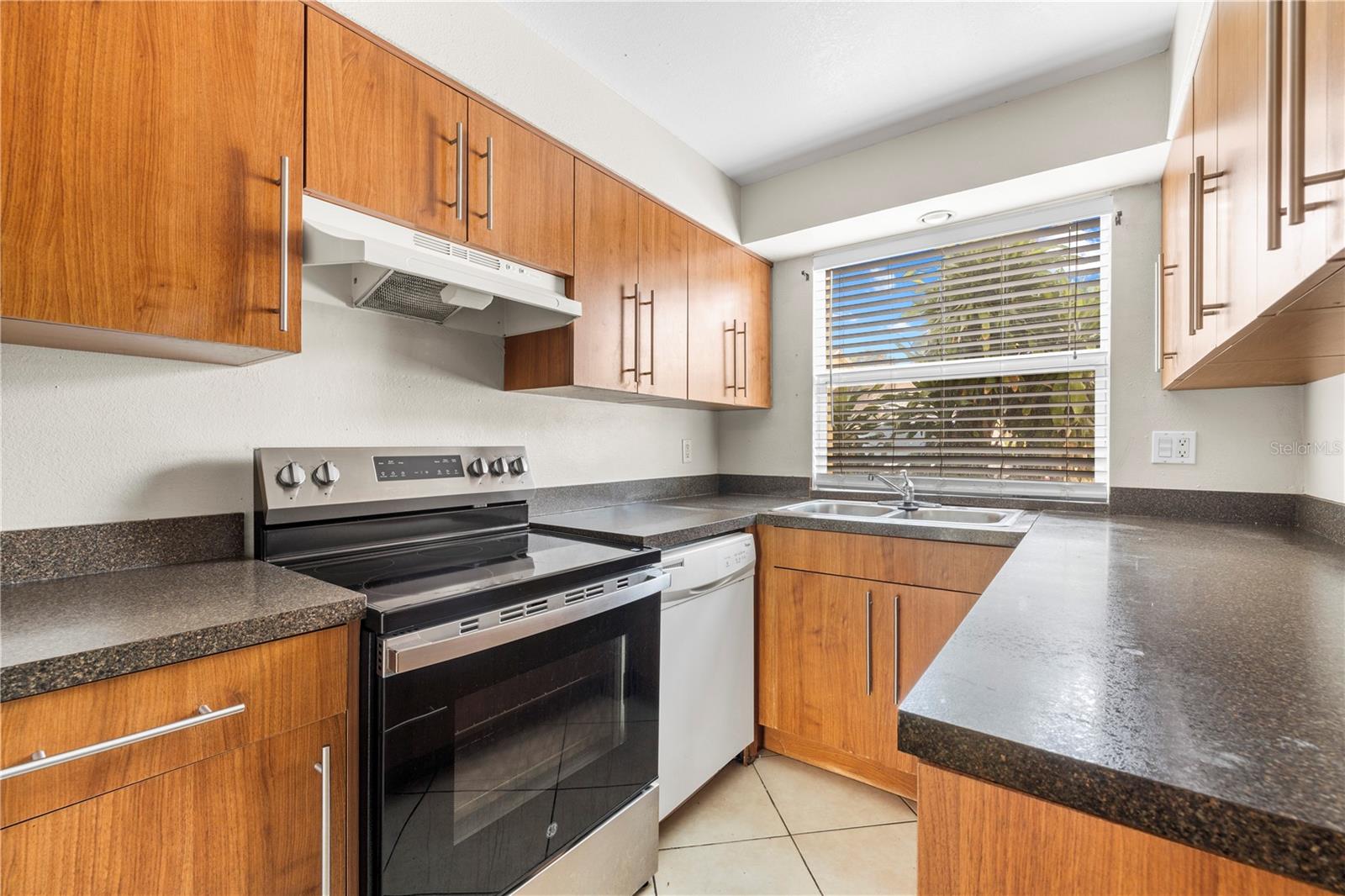 7609 LA MESITA CT — photo 13