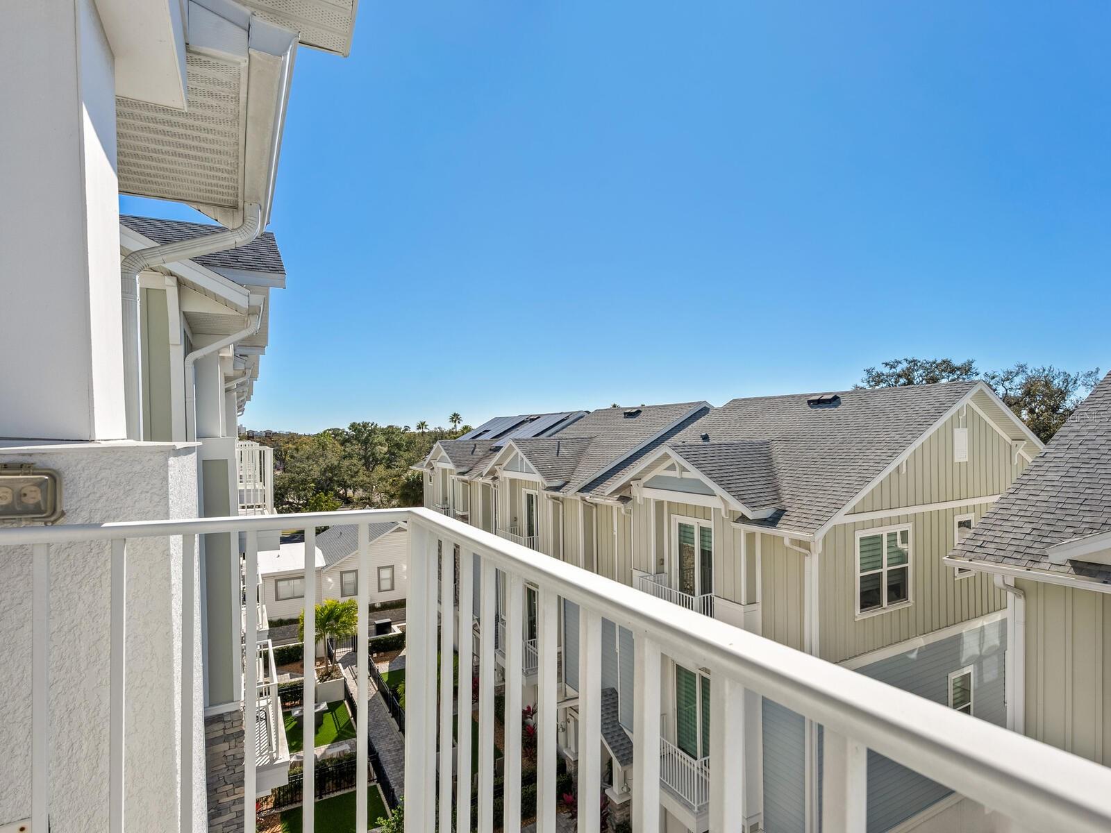 508 LAUREL PARK DR — photo 19