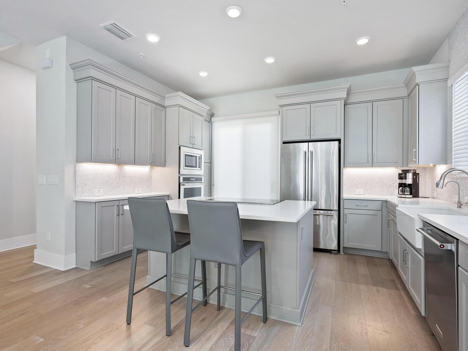 508 LAUREL PARK DR — photo 13