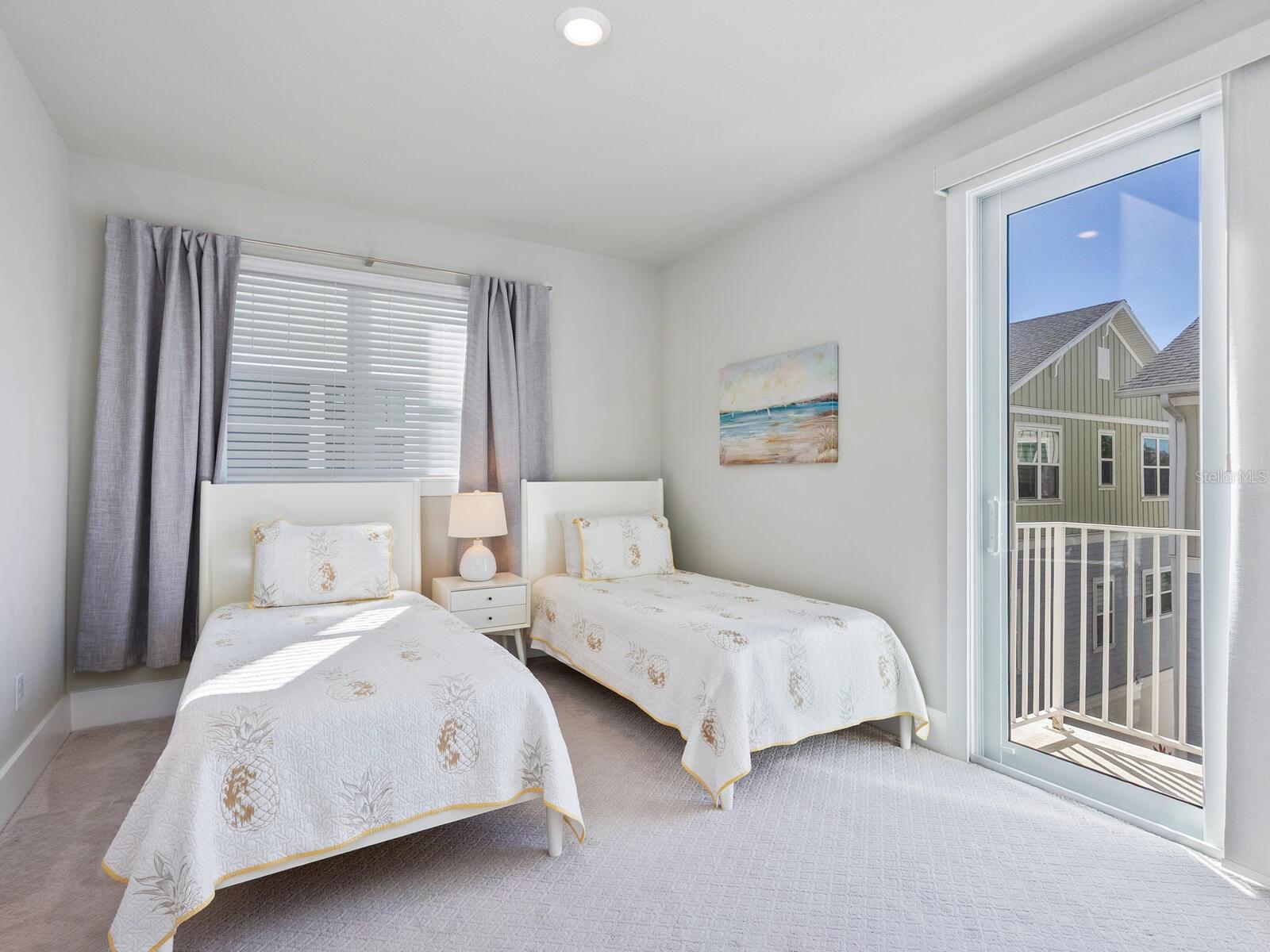 508 LAUREL PARK DR — photo 27