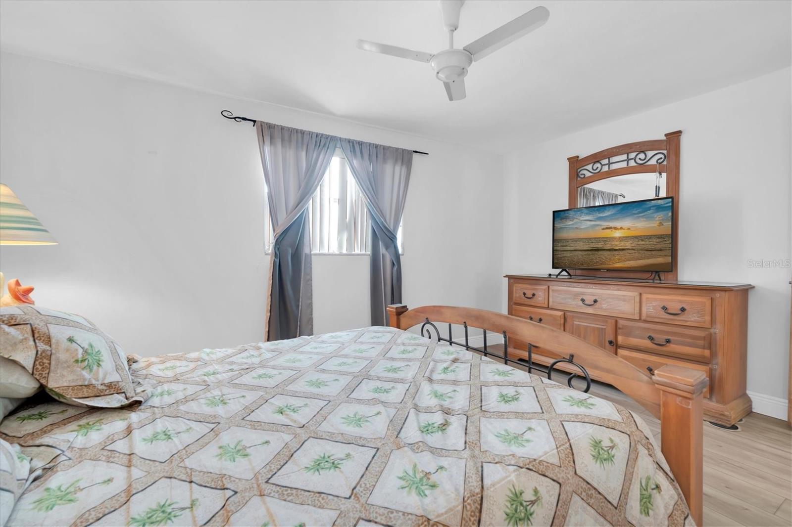 4223 MOOG RD — photo 14