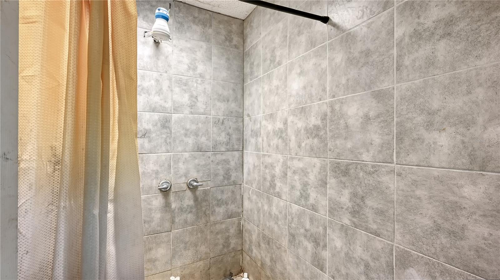4576 SAMUEL ST — photo 43