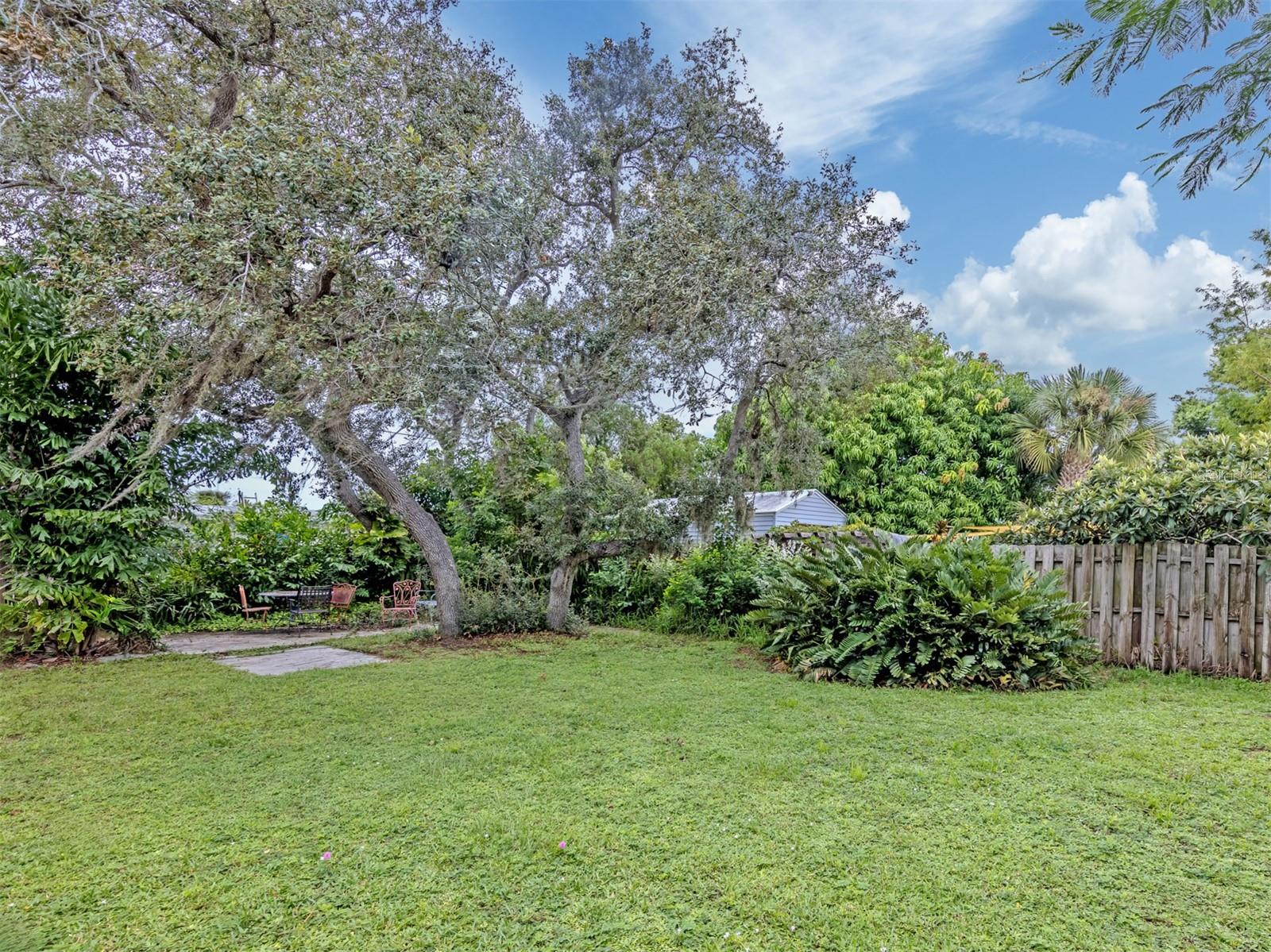 990 FLORENCE ST — photo 22