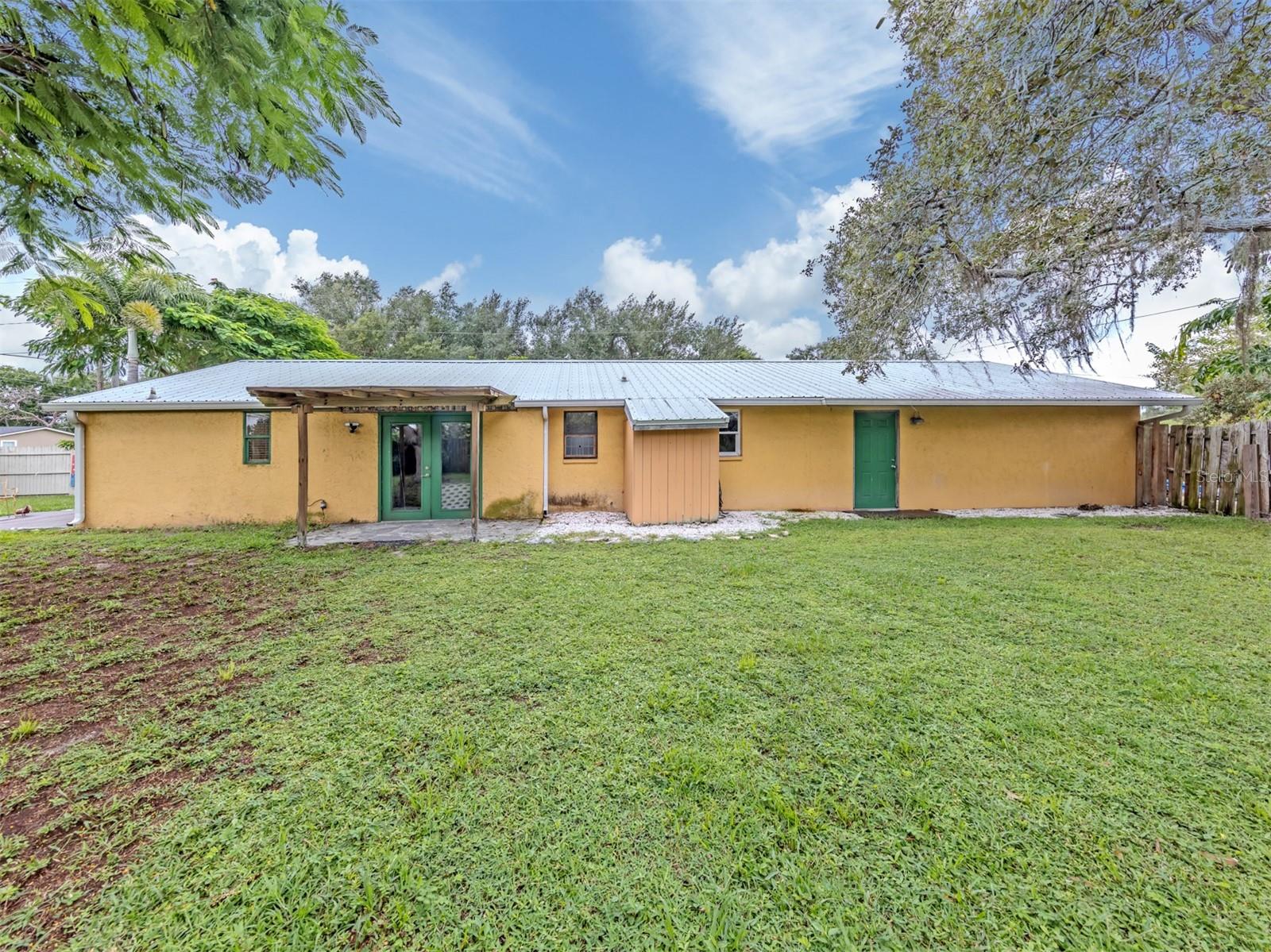 990 FLORENCE ST — photo 23