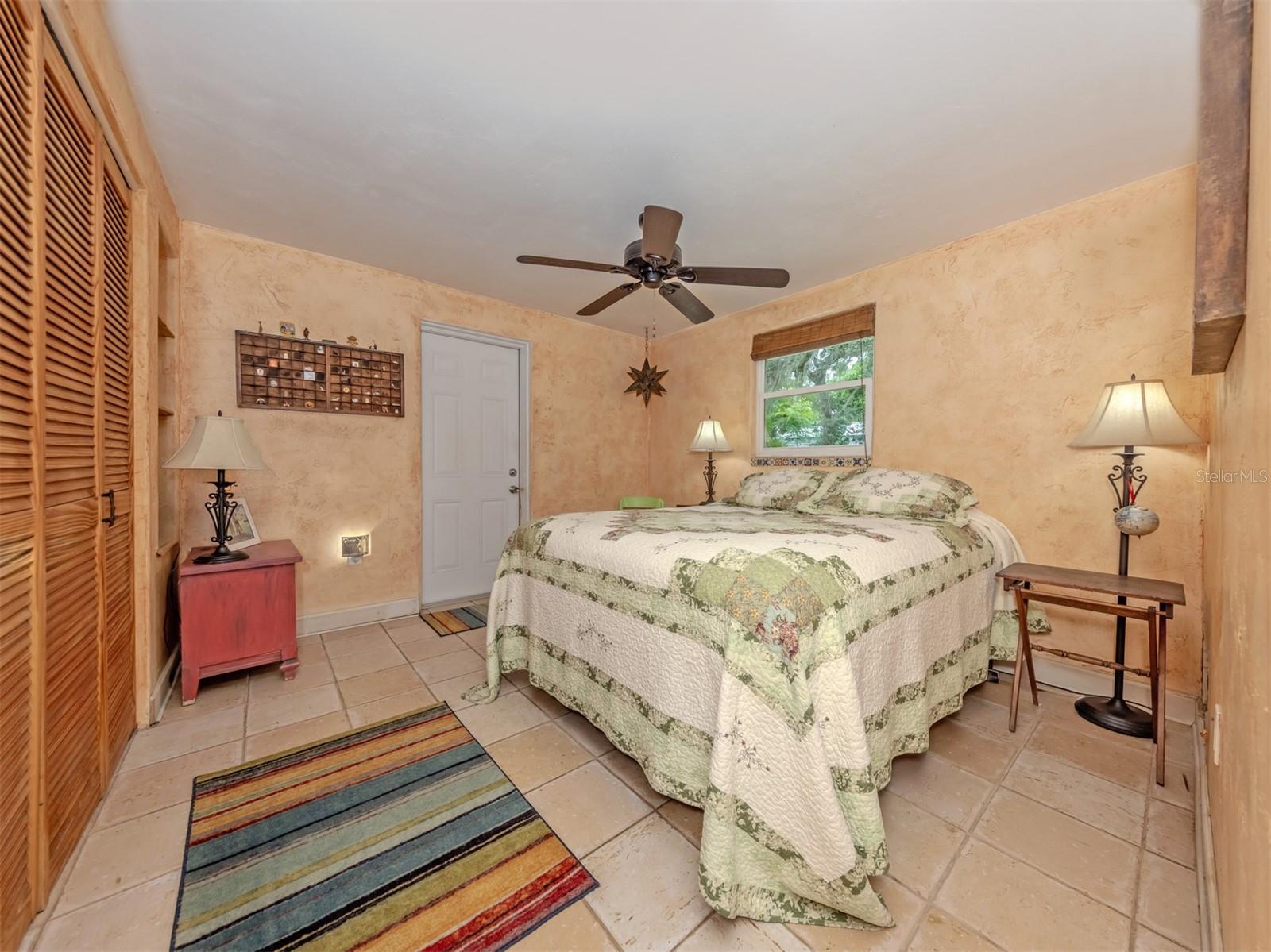 990 FLORENCE ST — photo 16
