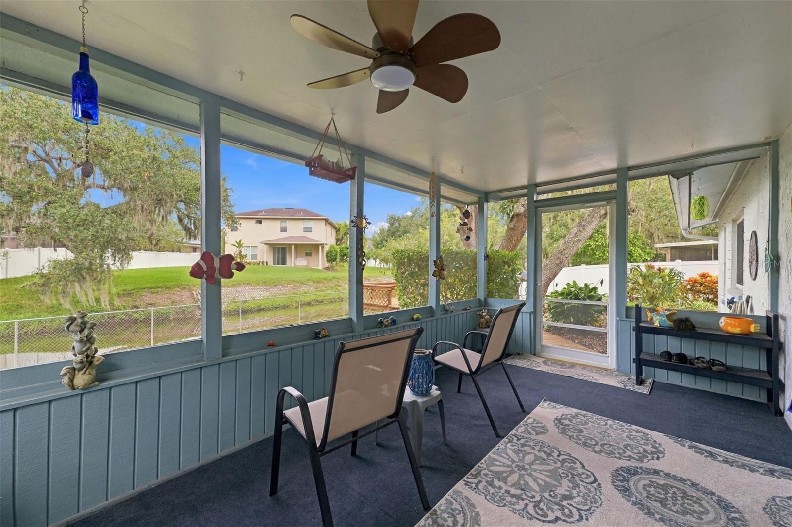 6841 CIRCLECREEK DR — photo 13