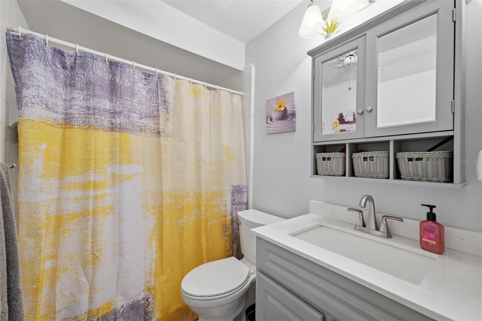 6841 CIRCLECREEK DR — photo 9