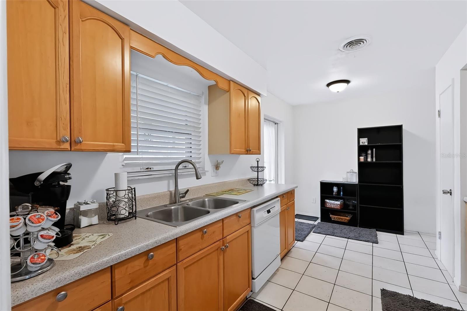 1491 HUNT LN — photo 12