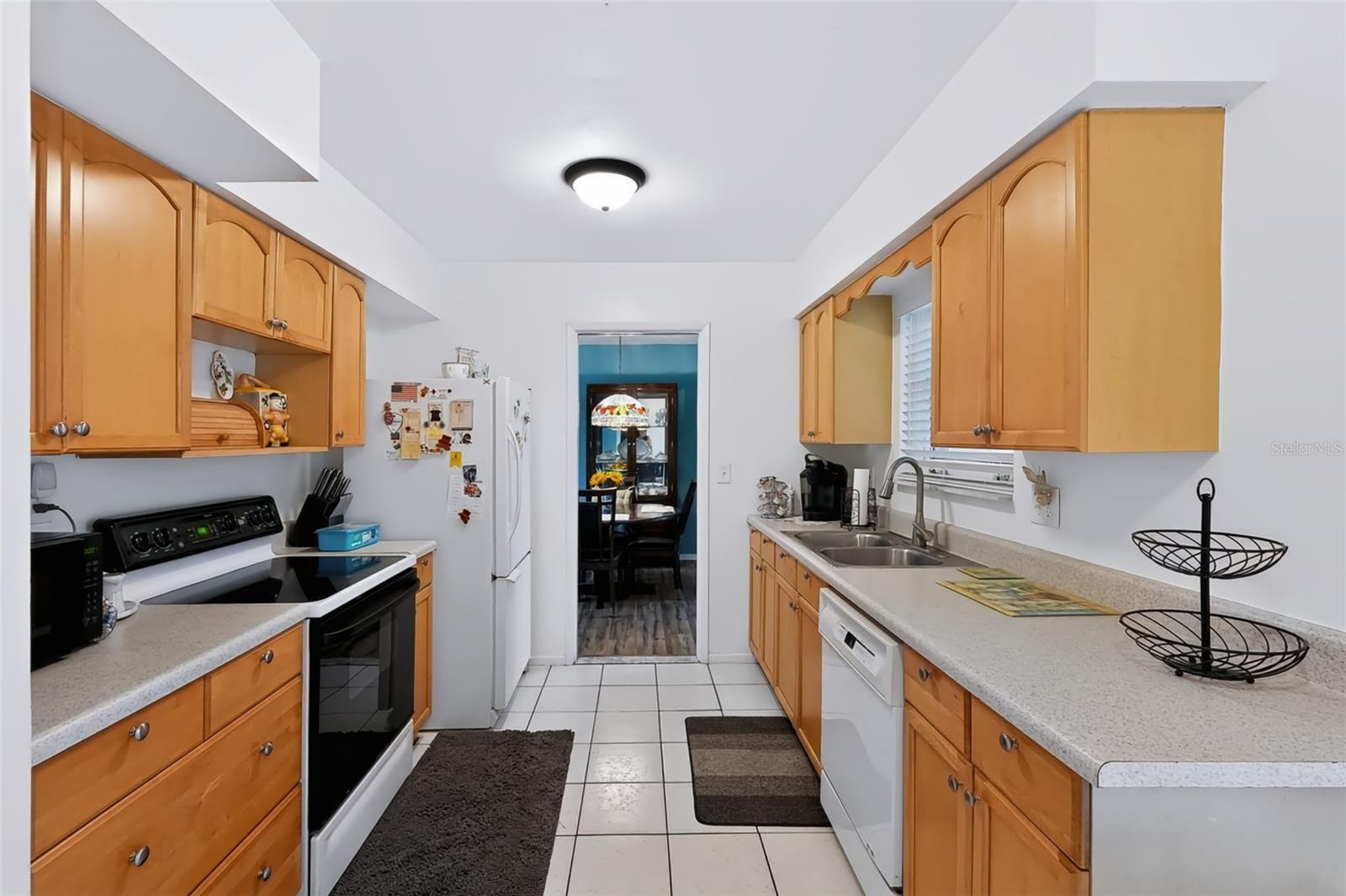 1491 HUNT LN — photo 3