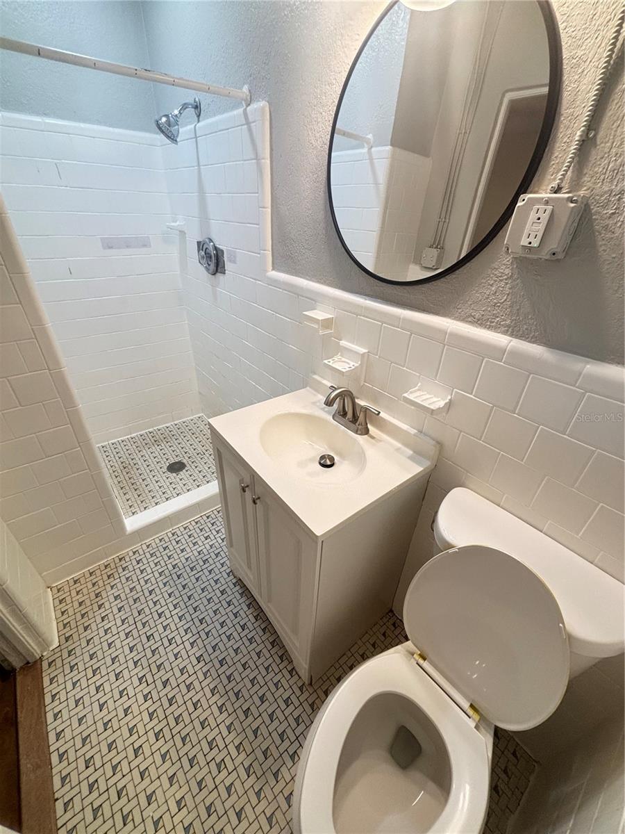 707 ROSERY RD NW #6 — photo 7