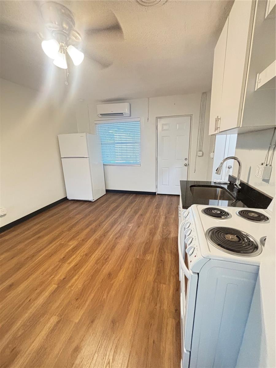 707 ROSERY RD NW #6 — photo 9