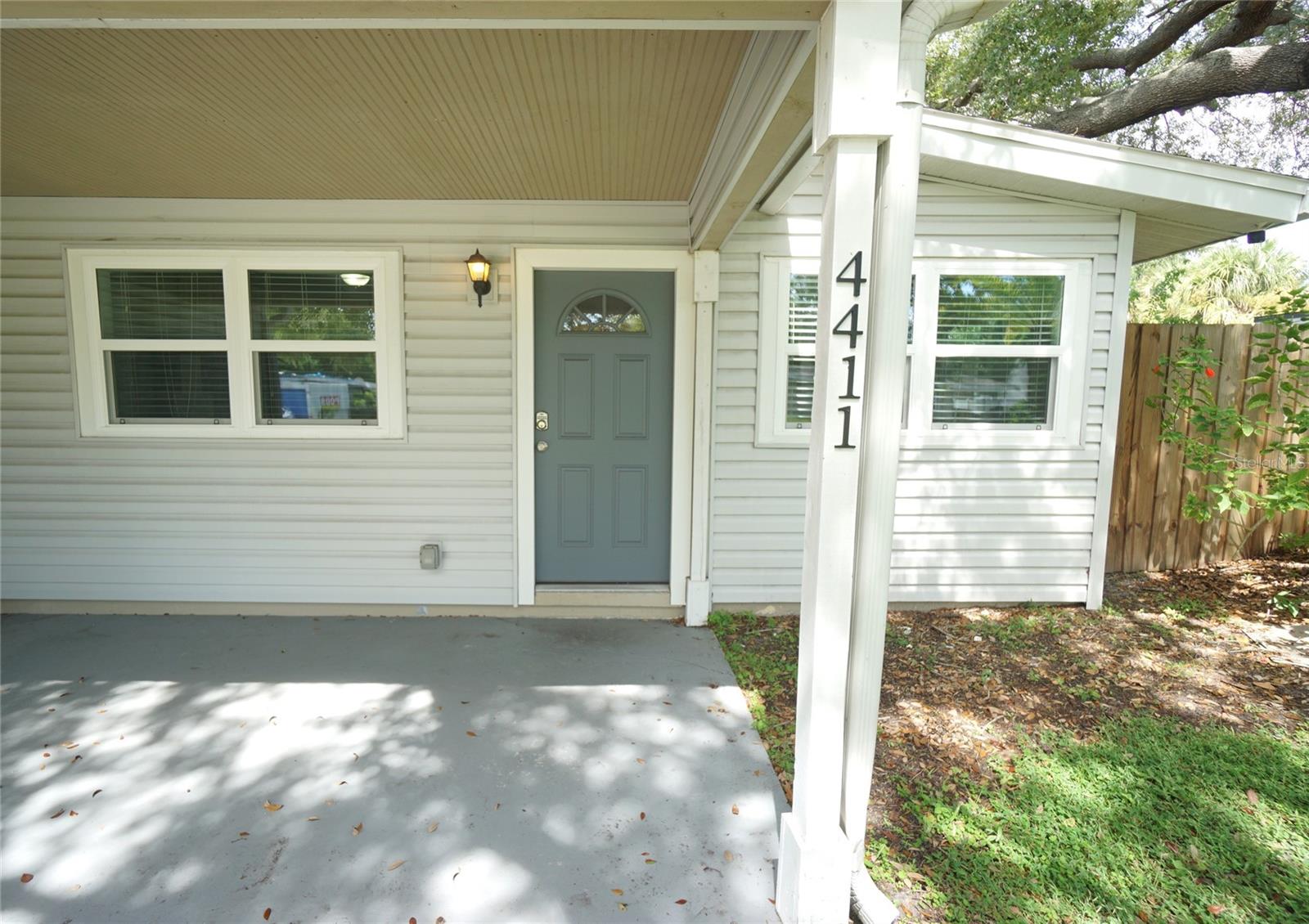 4411 W LEILA AVE — photo 2