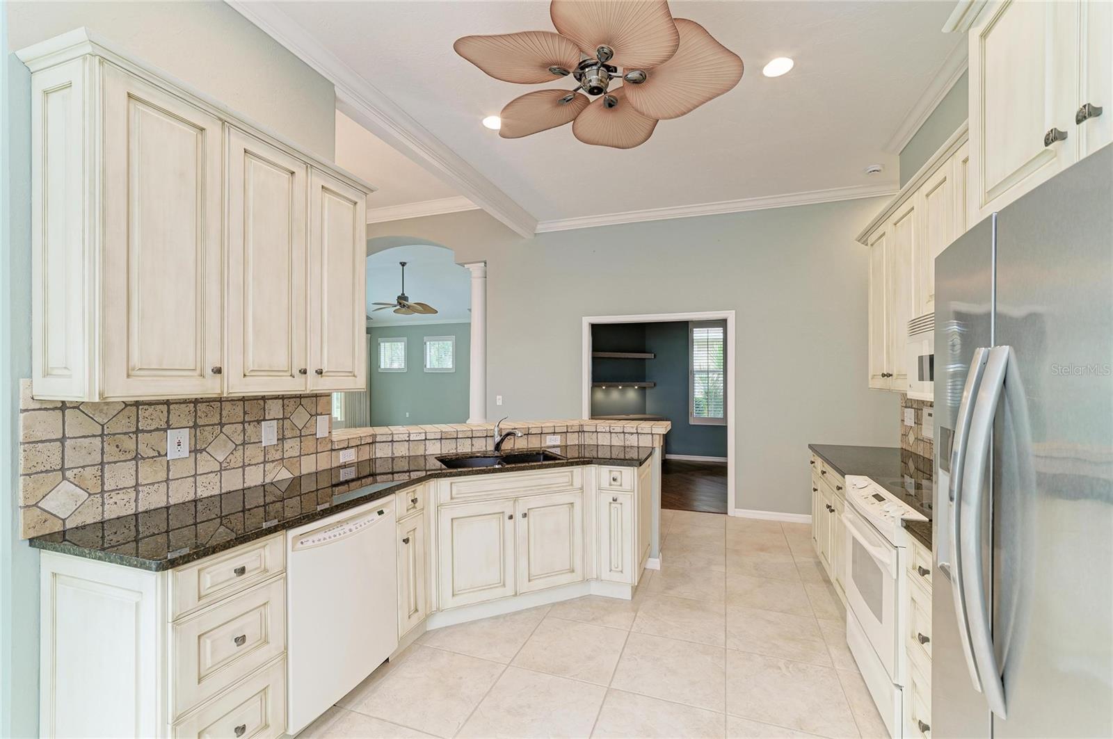7816 HERITAGE CLASSIC CT — photo 11