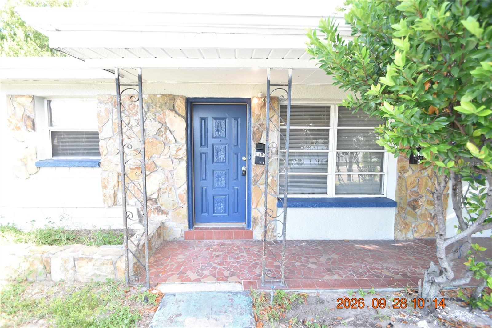 1909 13TH AVE S — photo 5