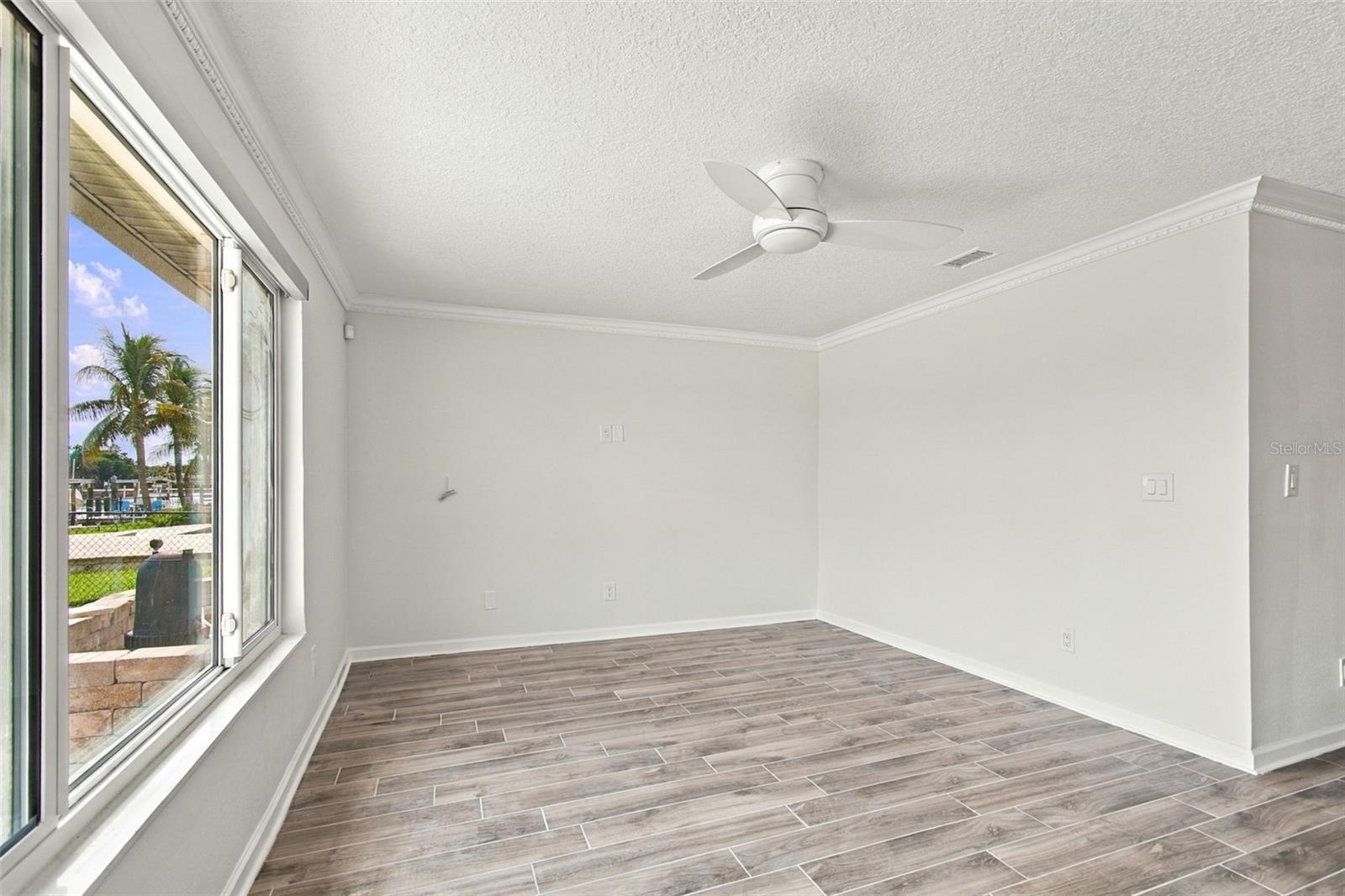 2078 NE MONTANA AVE NE — photo 29