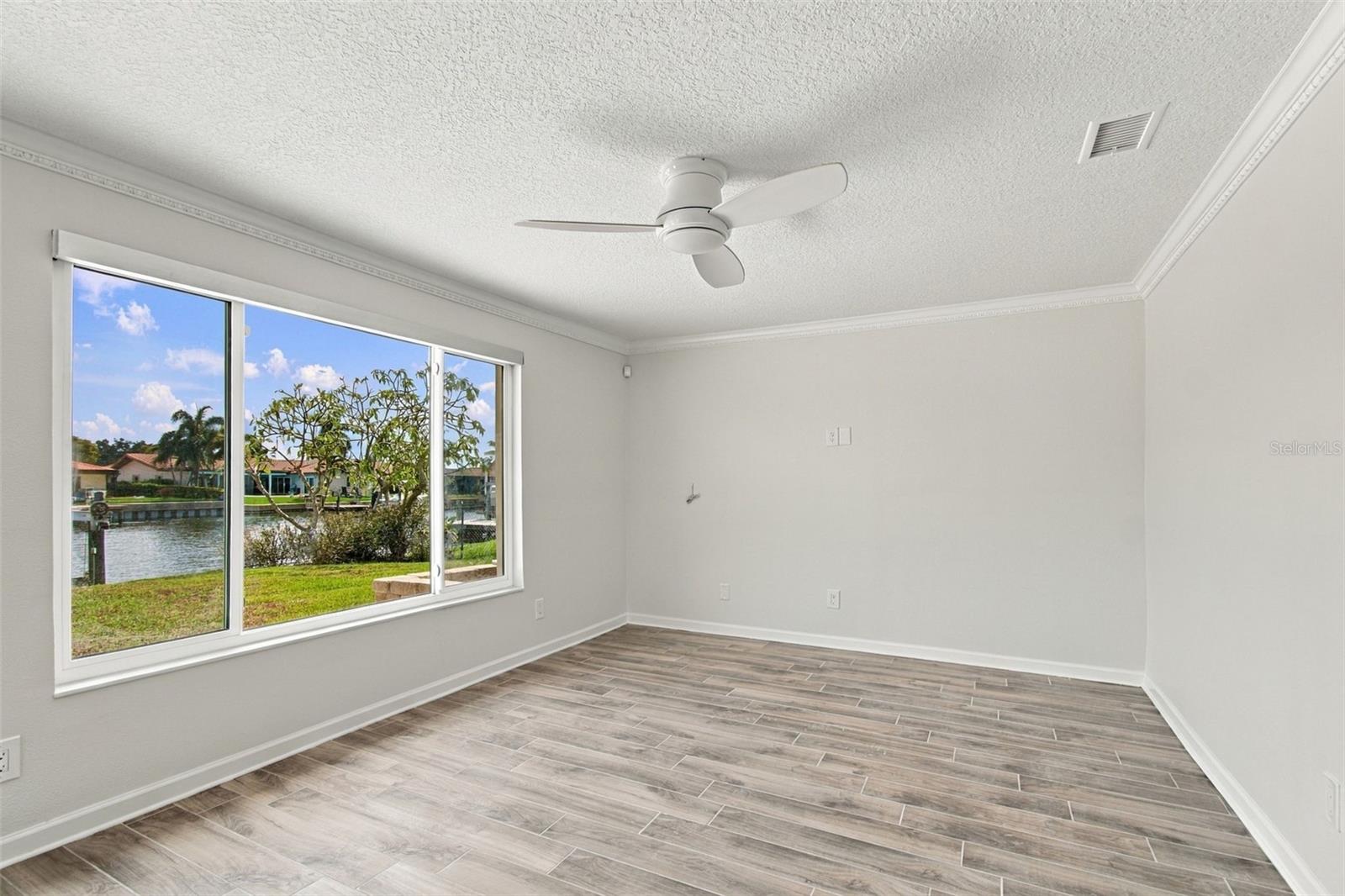 2078 NE MONTANA AVE NE — photo 28