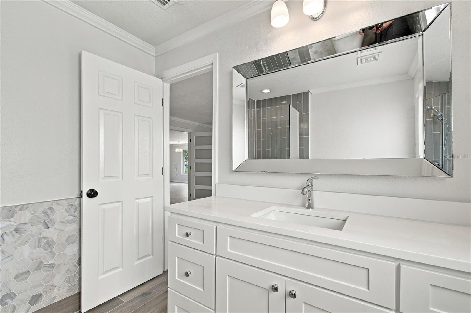 2078 NE MONTANA AVE NE — photo 46