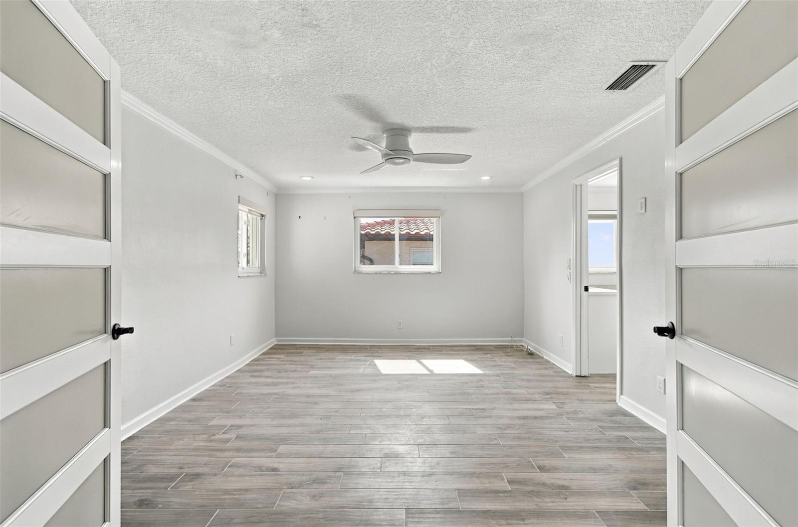 2078 NE MONTANA AVE NE — photo 38