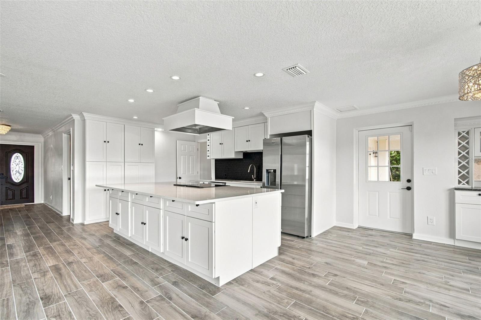 2078 NE MONTANA AVE NE — photo 17