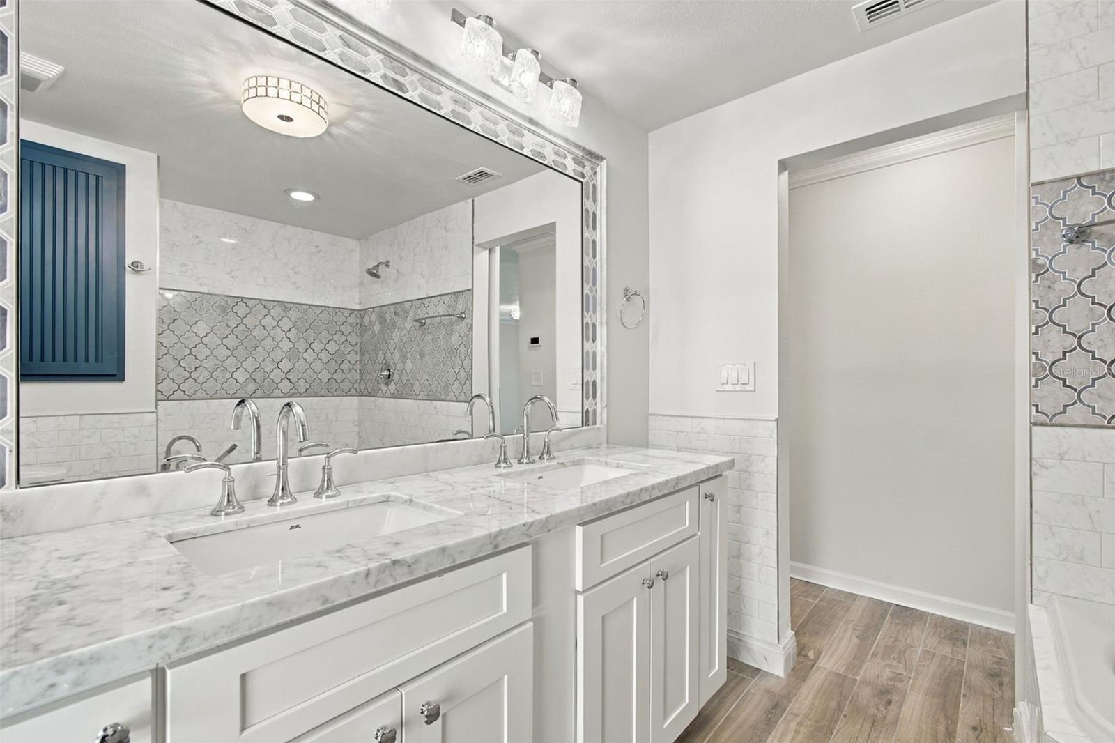 2078 NE MONTANA AVE NE — photo 51